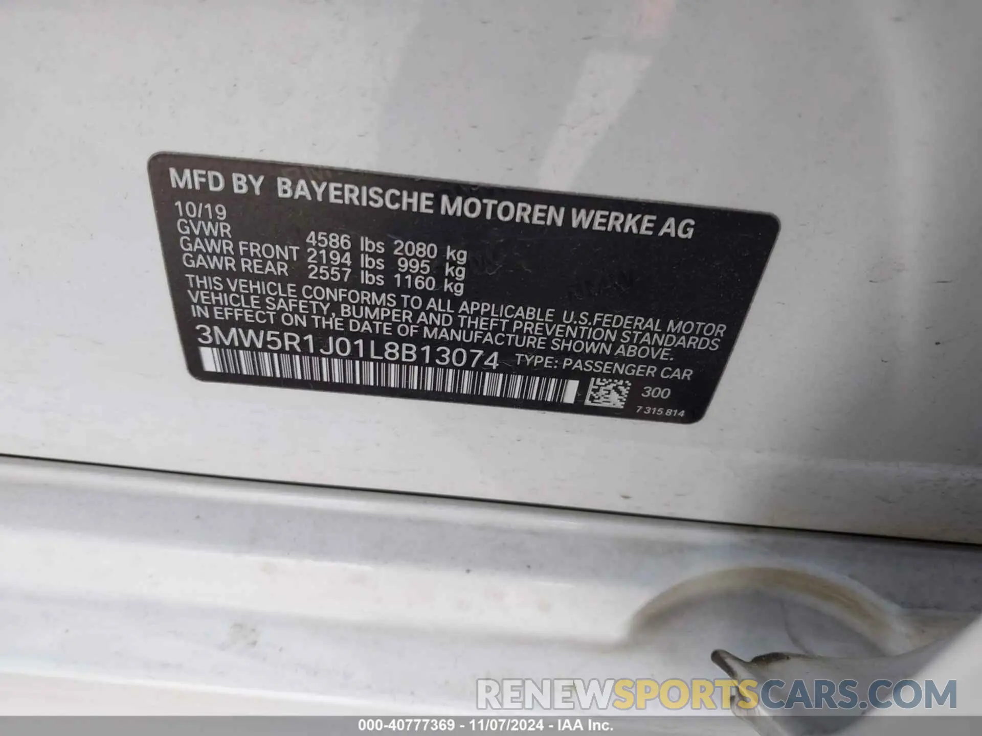 9 Photograph of a damaged car 3MW5R1J01L8B13074 BMW 330I 2020