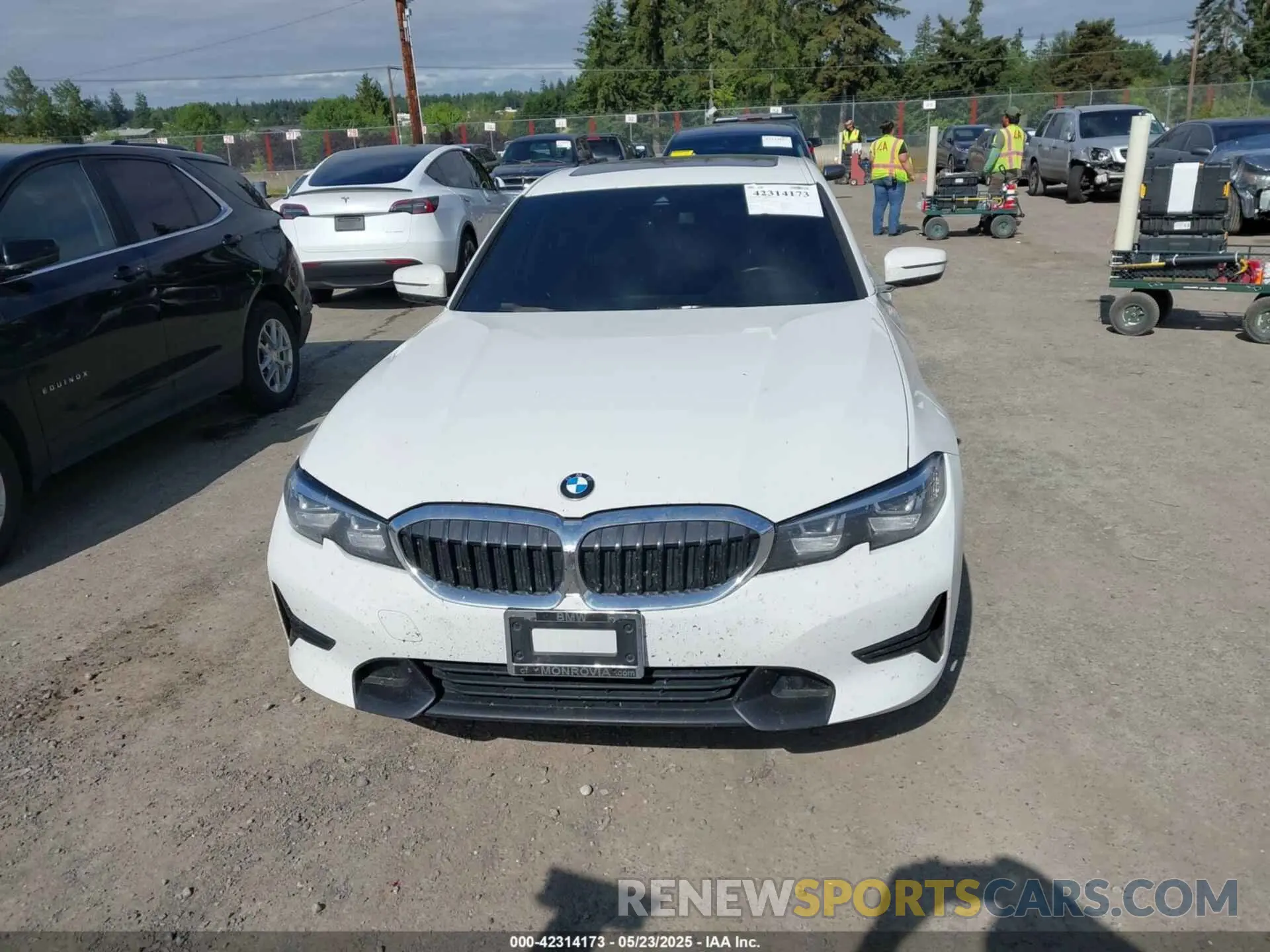 12 Photograph of a damaged car 3MW5R1J02L8B19286 BMW 330I 2020