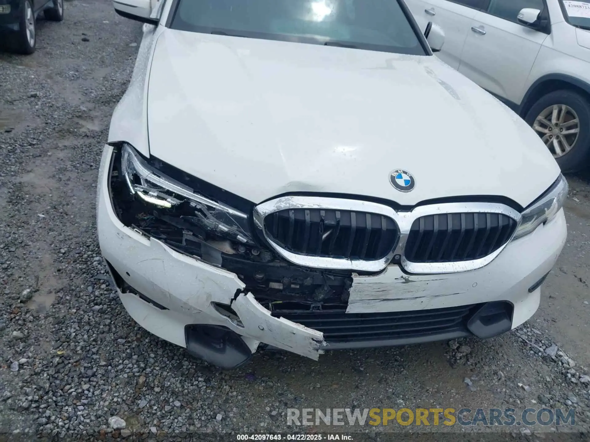 6 Photograph of a damaged car 3MW5R1J02L8B20101 BMW 330I 2020