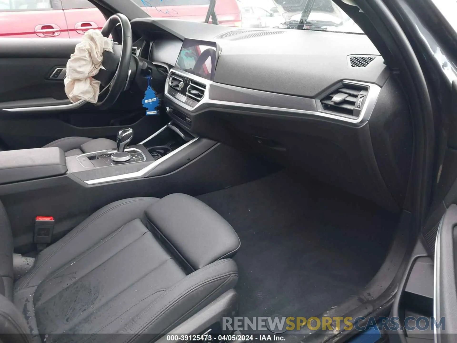 5 Photograph of a damaged car 3MW5R1J03L8B16834 BMW 330I 2020