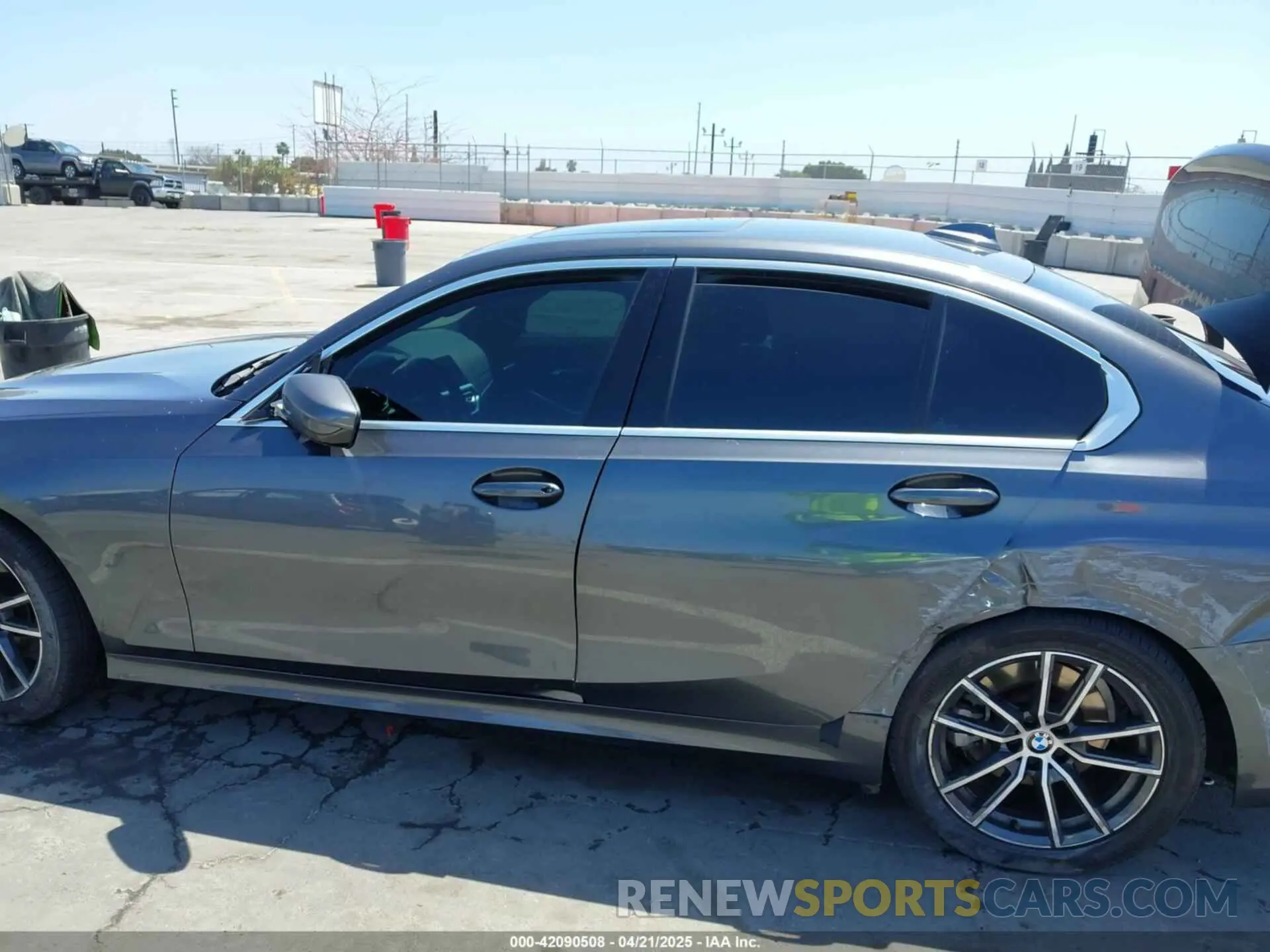 14 Photograph of a damaged car 3MW5R1J03L8B17207 BMW 330I 2020