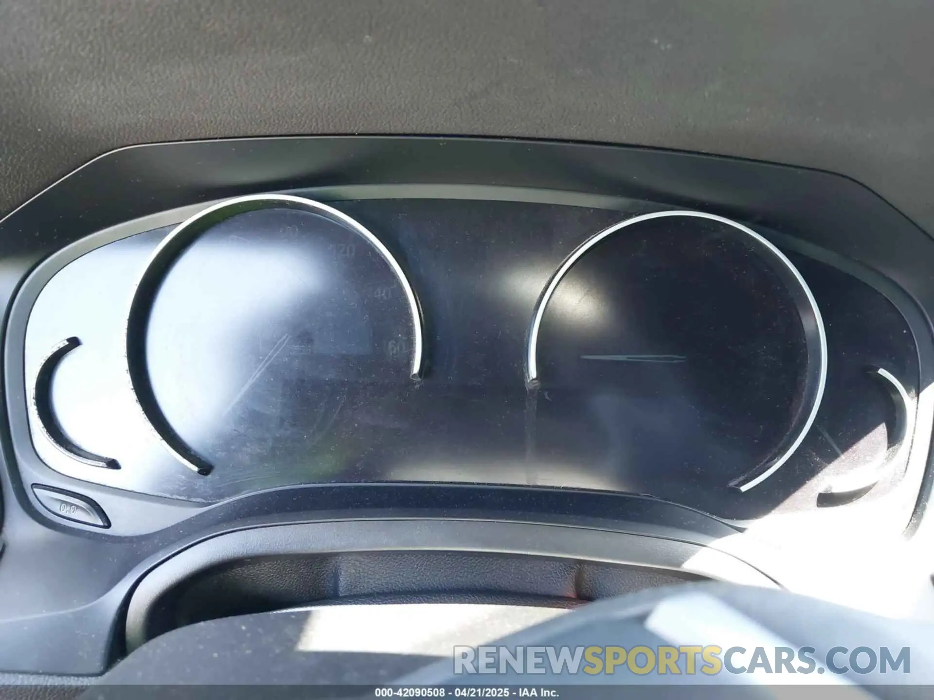 7 Photograph of a damaged car 3MW5R1J03L8B17207 BMW 330I 2020