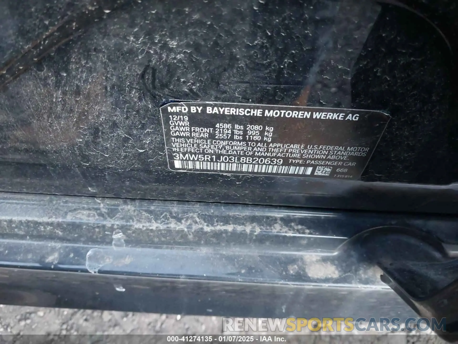 9 Photograph of a damaged car 3MW5R1J03L8B20639 BMW 330I 2020