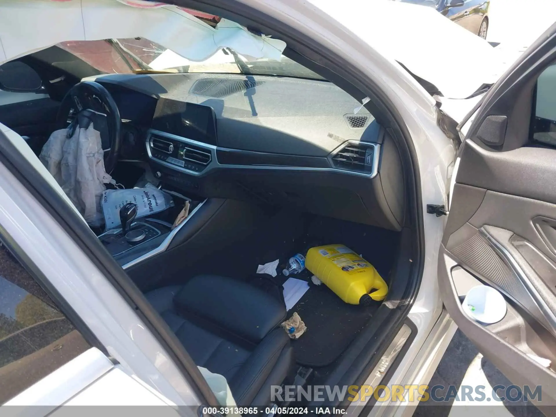 5 Photograph of a damaged car 3MW5R1J03L8B22214 BMW 330I 2020