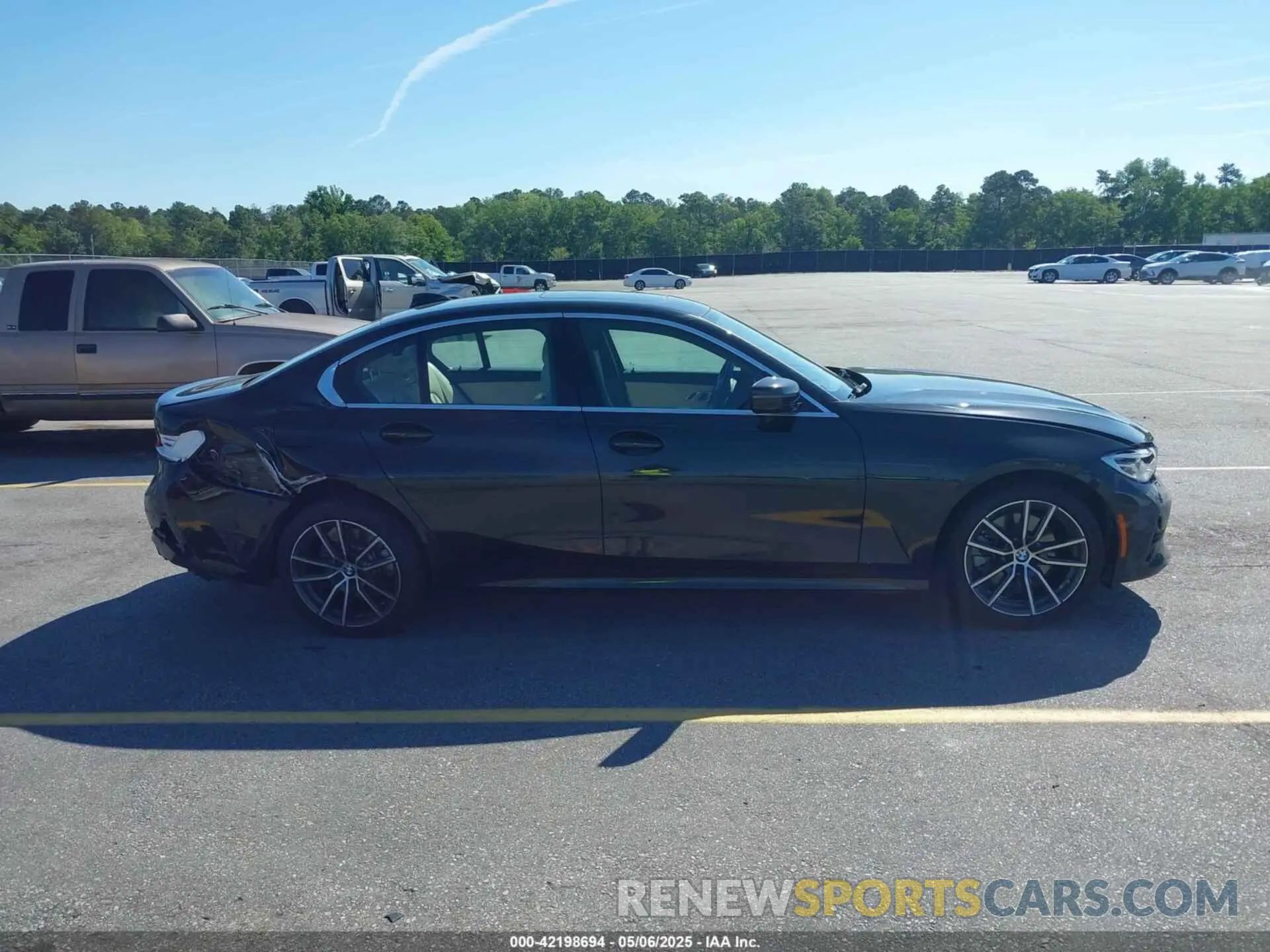 13 Photograph of a damaged car 3MW5R1J04L8B09942 BMW 330I 2020