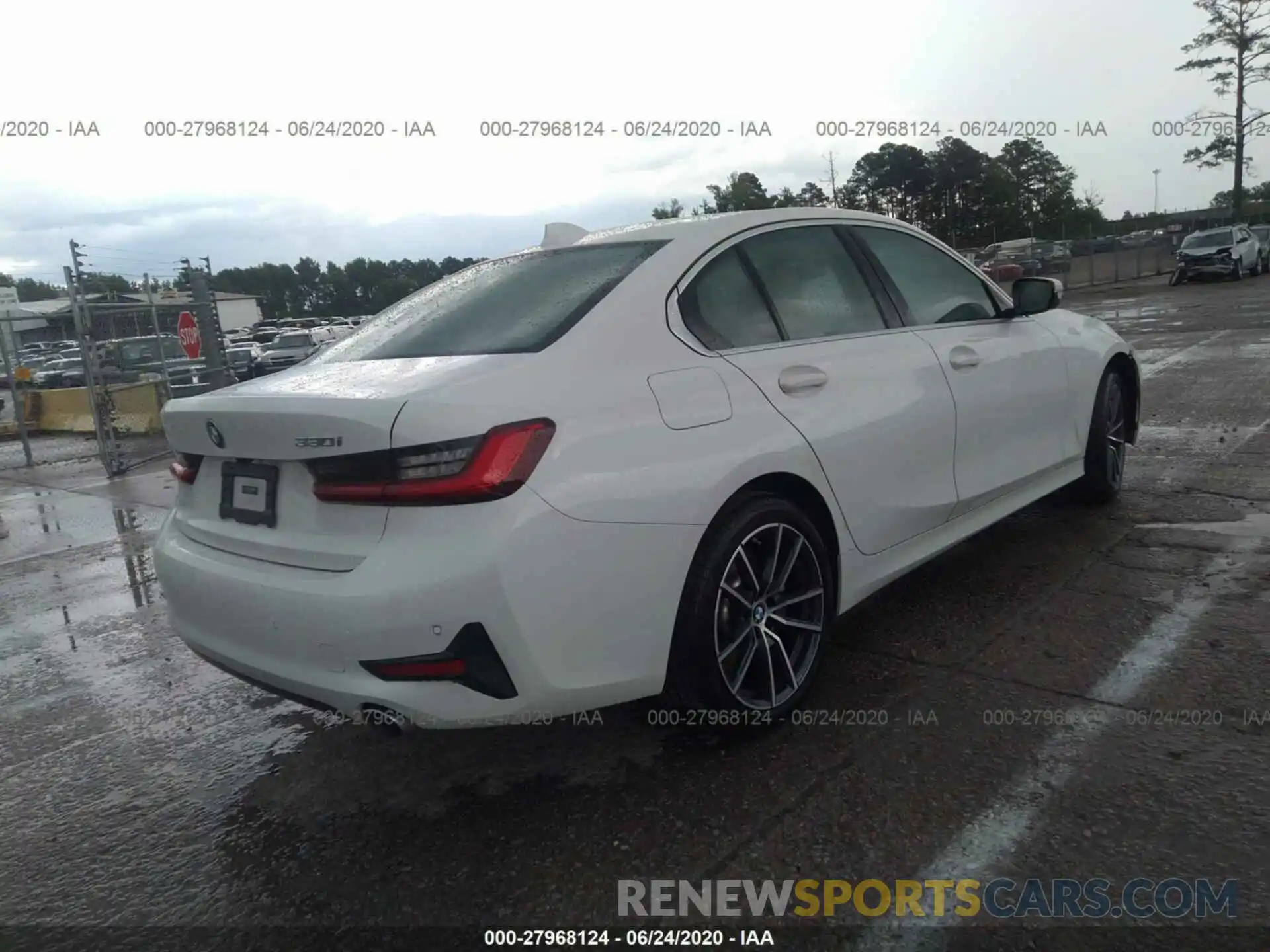 4 Photograph of a damaged car 3MW5R1J04L8B21296 BMW 330I 2020