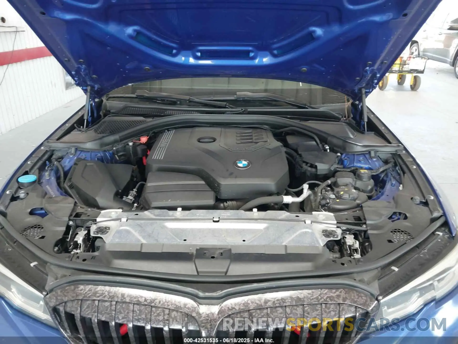 10 Photograph of a damaged car 3MW5R1J04L8B35411 BMW 330I 2020