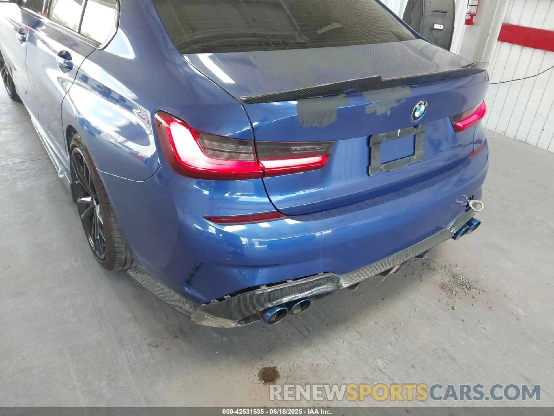 6 Photograph of a damaged car 3MW5R1J04L8B35411 BMW 330I 2020