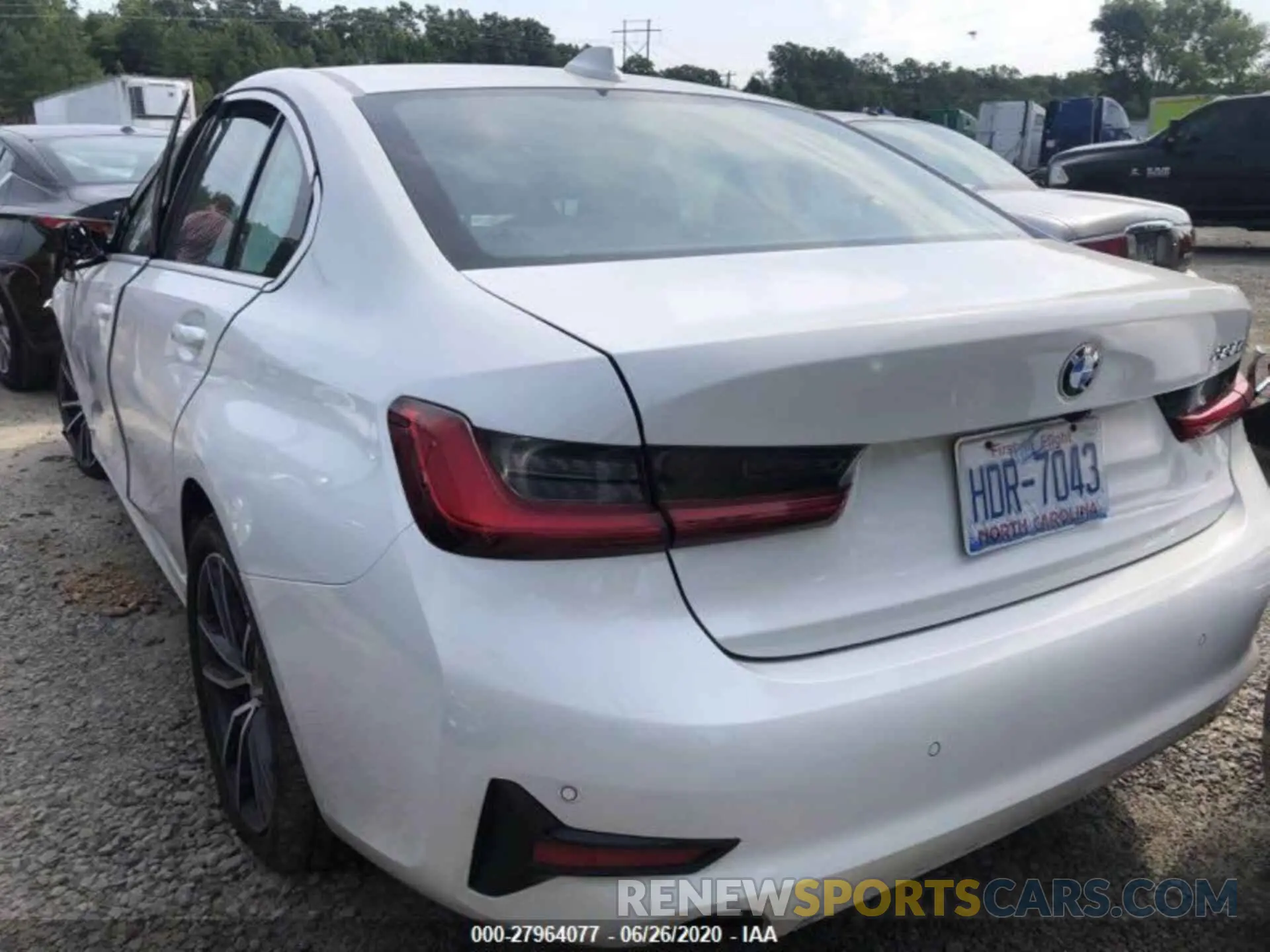 5 Photograph of a damaged car 3MW5R1J05L8B07648 BMW 330I 2020