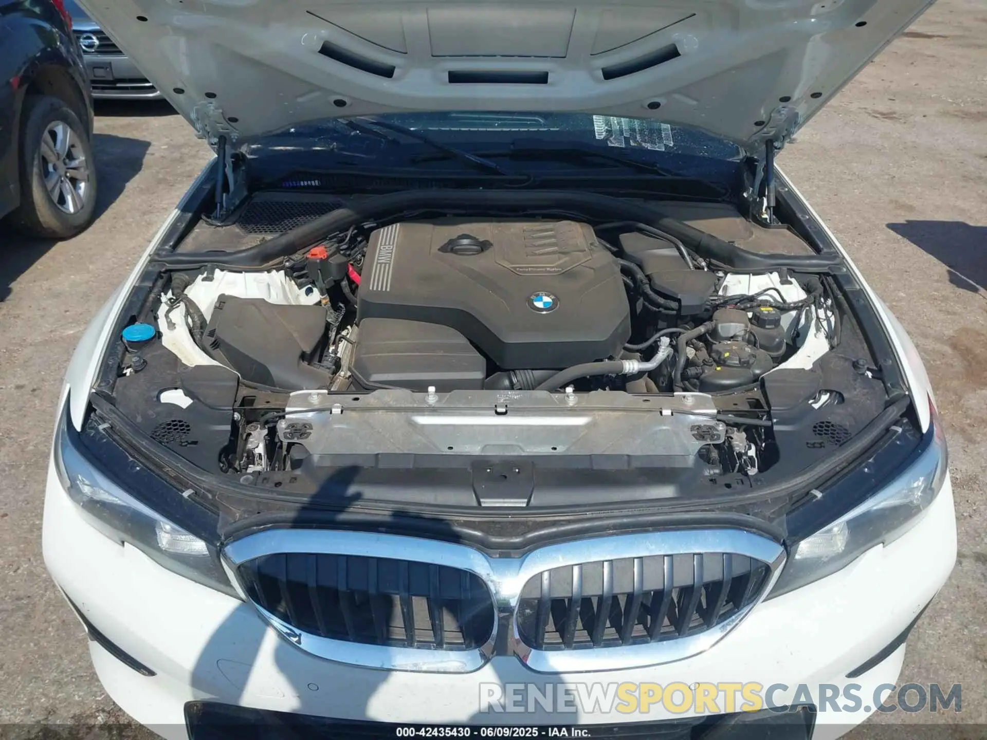 10 Photograph of a damaged car 3MW5R1J06L8B09862 BMW 330I 2020