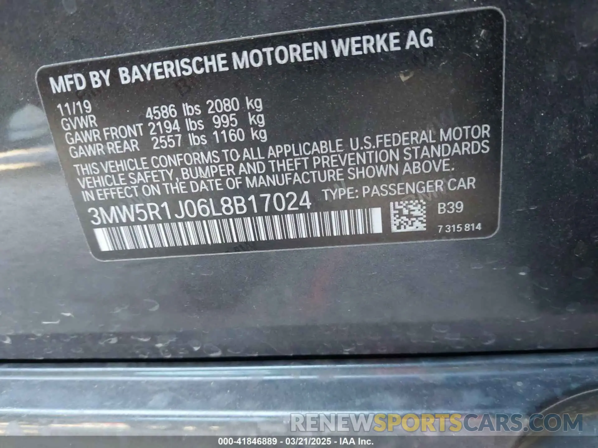 9 Photograph of a damaged car 3MW5R1J06L8B17024 BMW 330I 2020