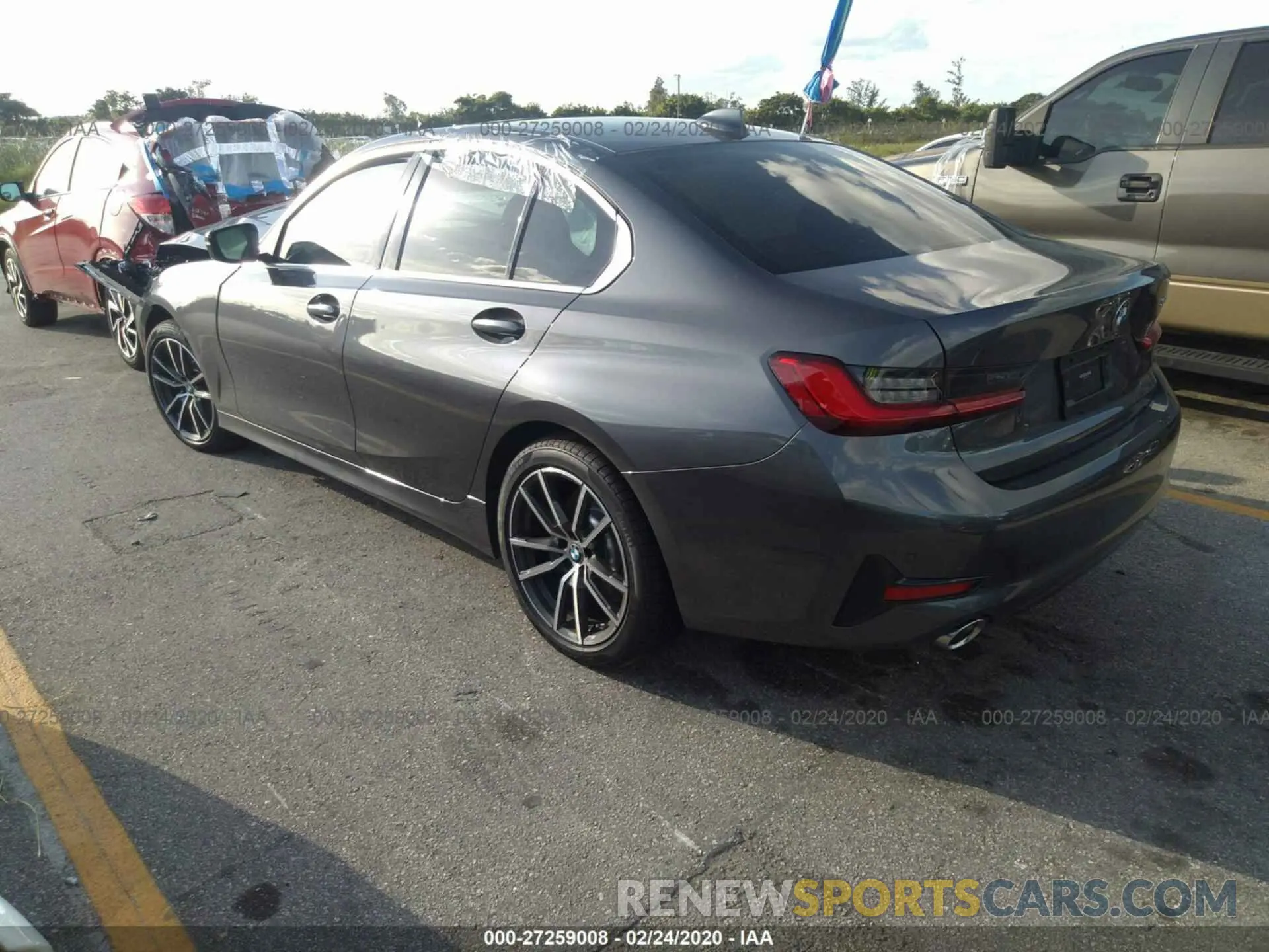 3 Photograph of a damaged car 3MW5R1J07L8B10664 BMW 330I 2020