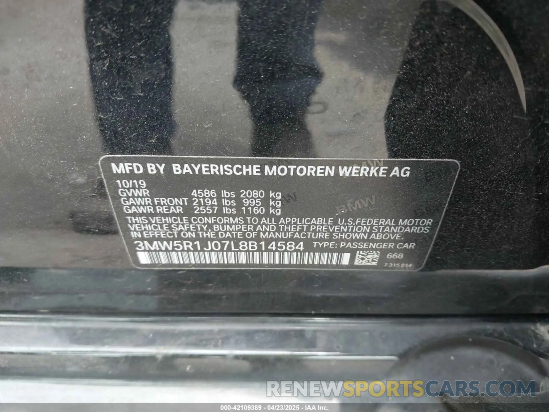 9 Photograph of a damaged car 3MW5R1J07L8B14584 BMW 330I 2020