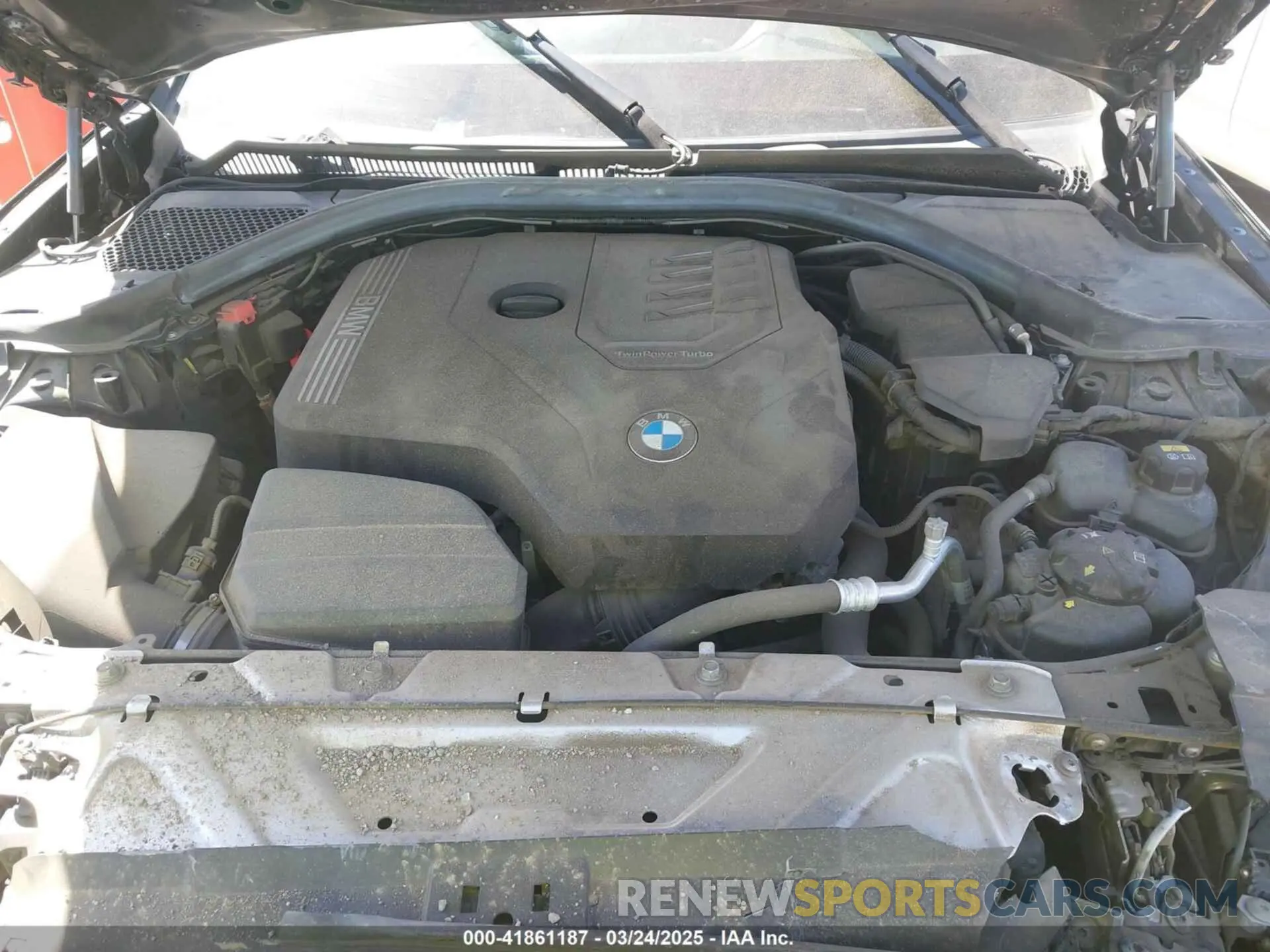 10 Photograph of a damaged car 3MW5R1J07L8B24127 BMW 330I 2020