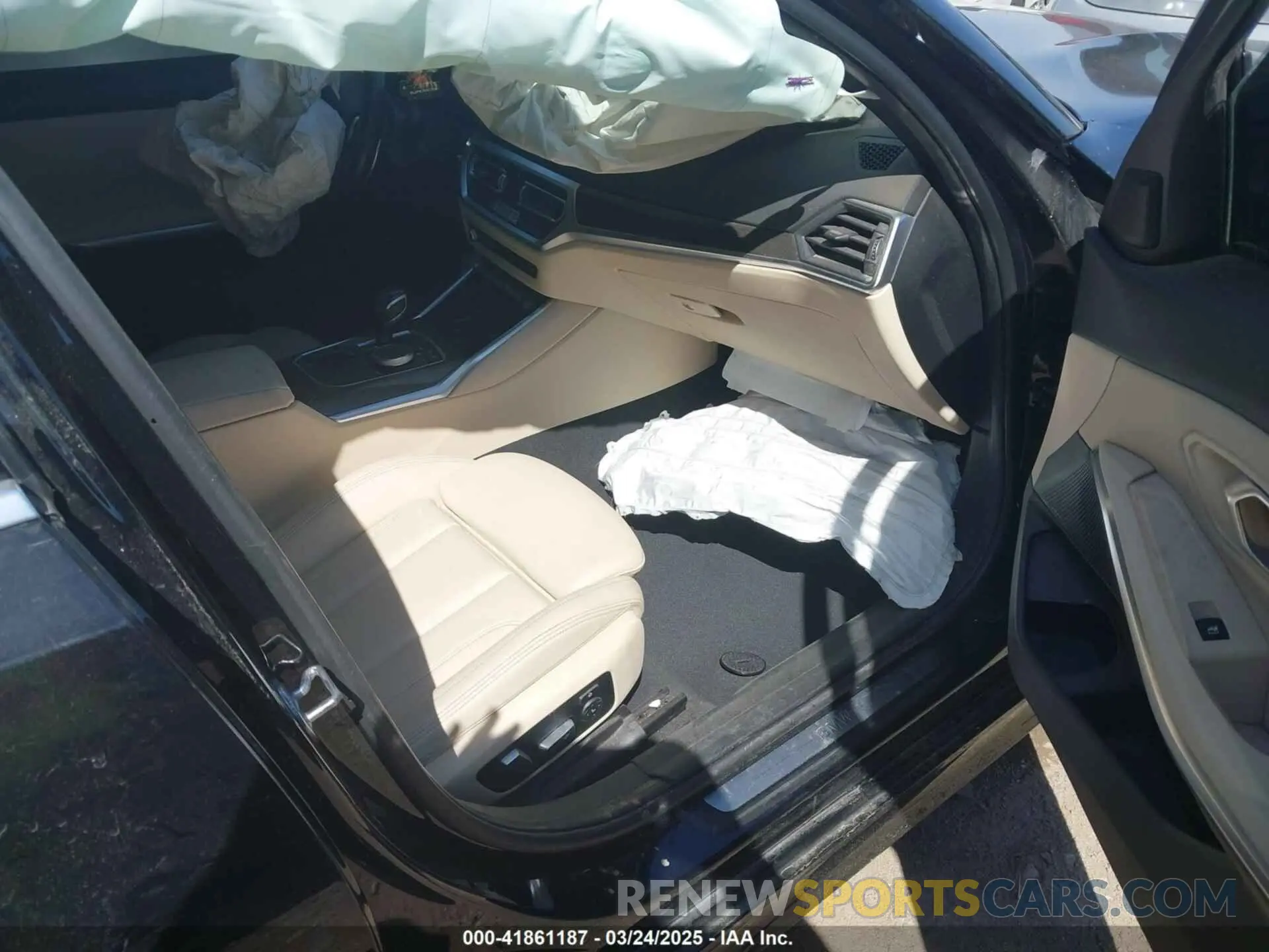 5 Photograph of a damaged car 3MW5R1J07L8B24127 BMW 330I 2020