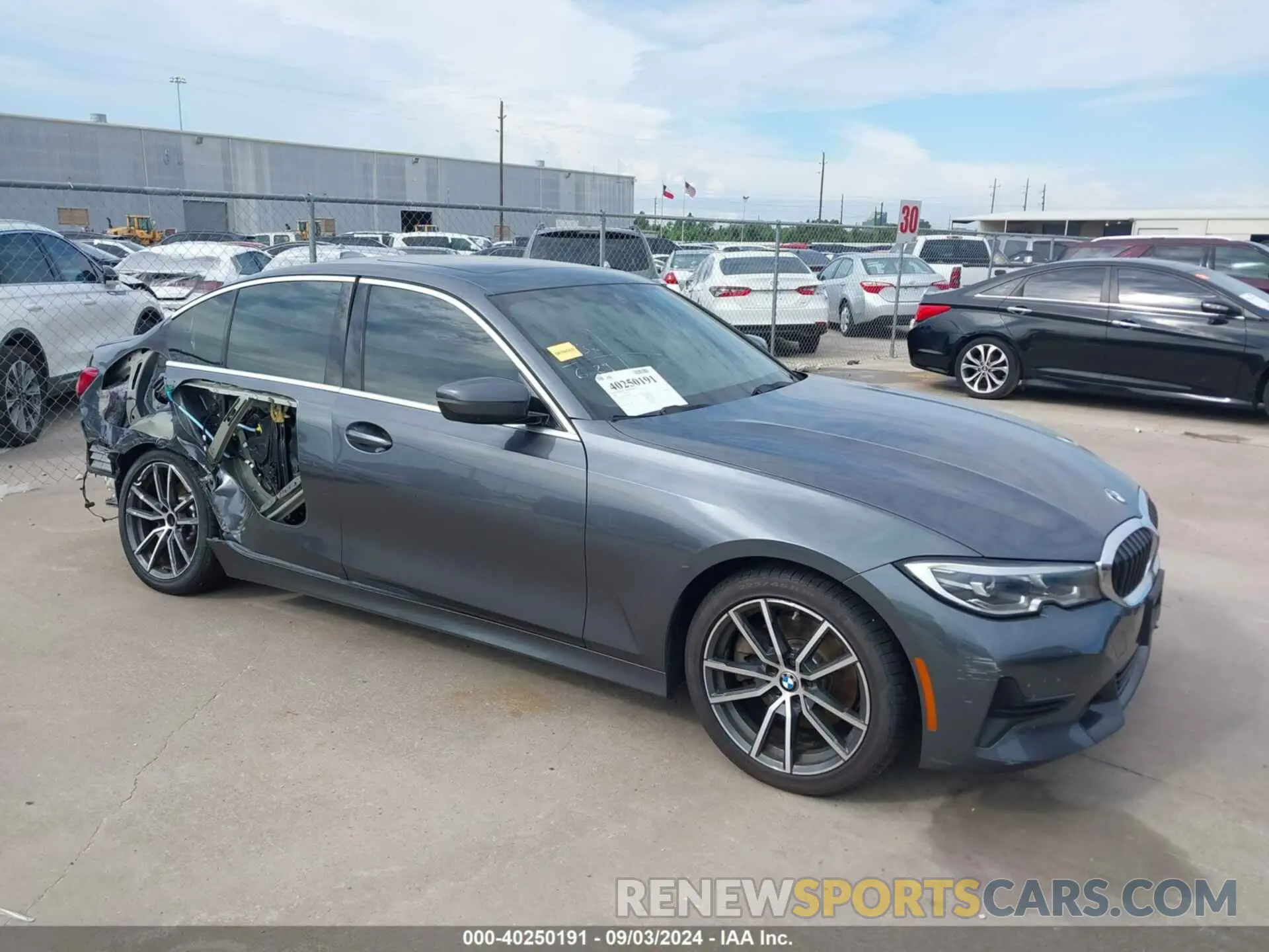14 Photograph of a damaged car 3MW5R1J07L8B30834 BMW 330I 2020
