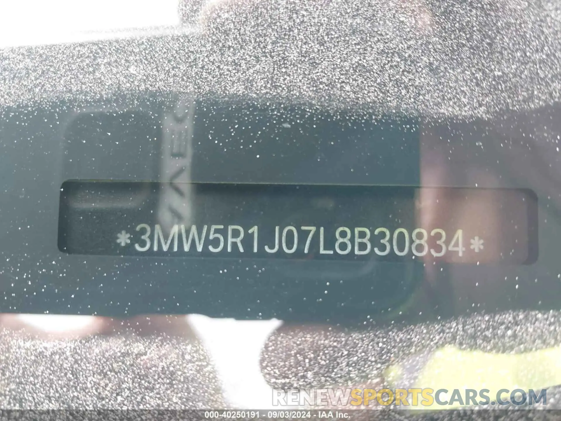 9 Photograph of a damaged car 3MW5R1J07L8B30834 BMW 330I 2020