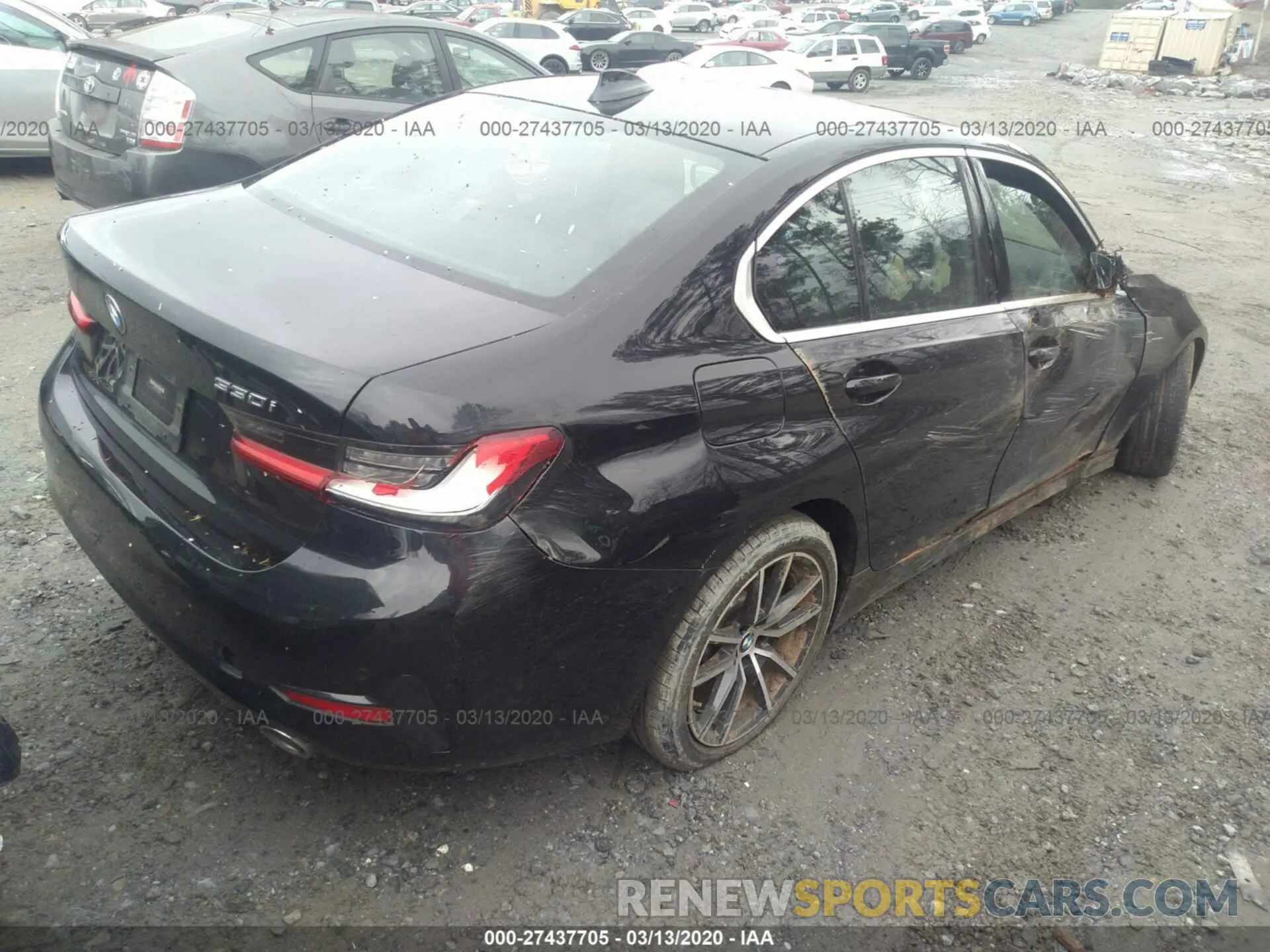4 Photograph of a damaged car 3MW5R1J08L8B04484 BMW 330I 2020