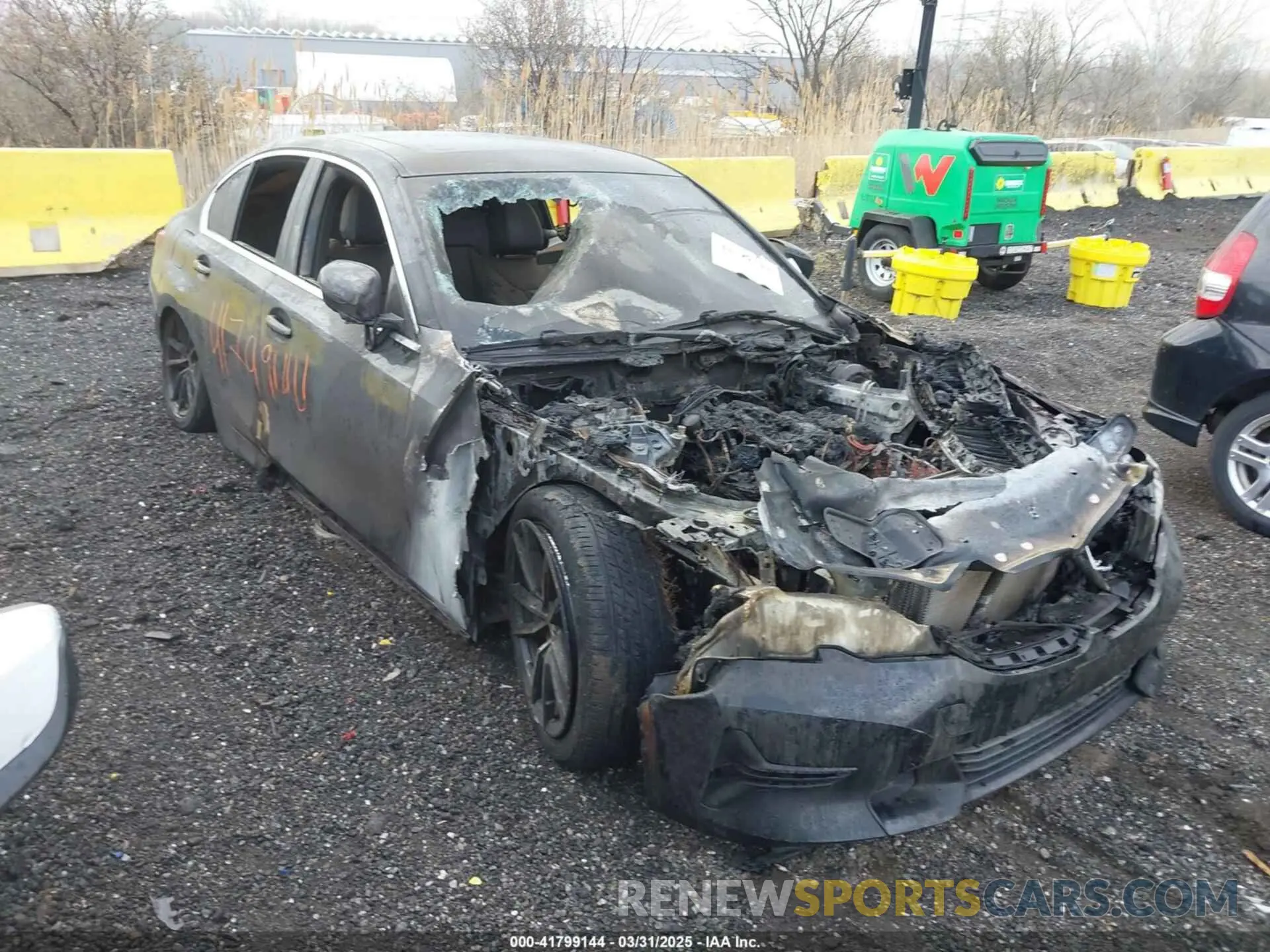 1 Photograph of a damaged car 3MW5R1J09L8B07586 BMW 330I 2020