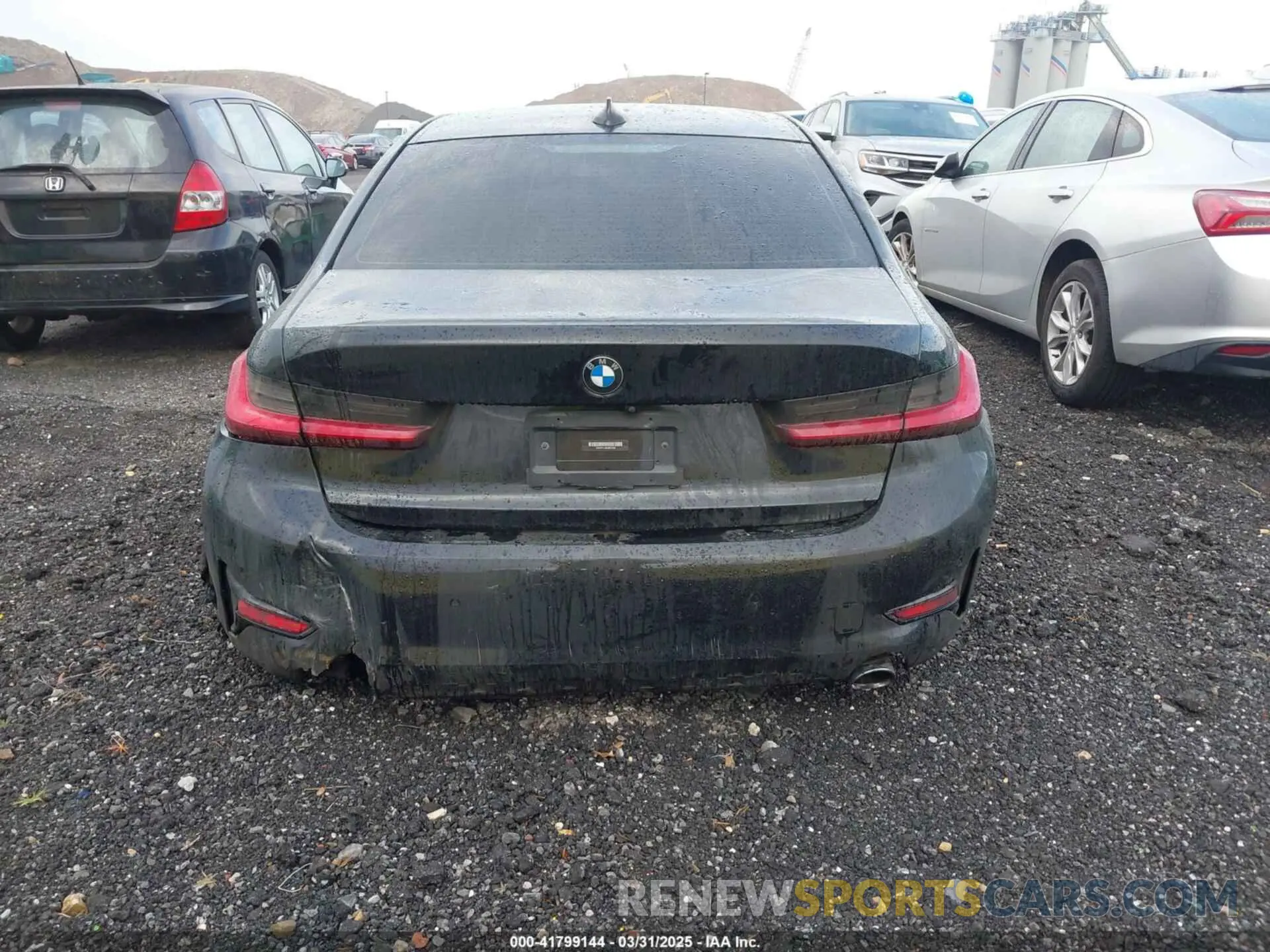 15 Photograph of a damaged car 3MW5R1J09L8B07586 BMW 330I 2020