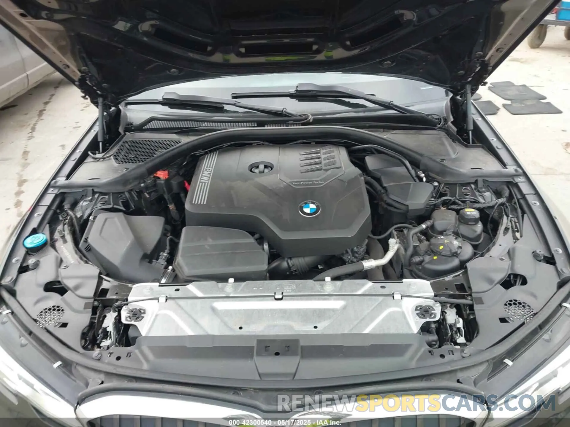 10 Photograph of a damaged car 3MW5R1J0XL8B00985 BMW 330I 2020