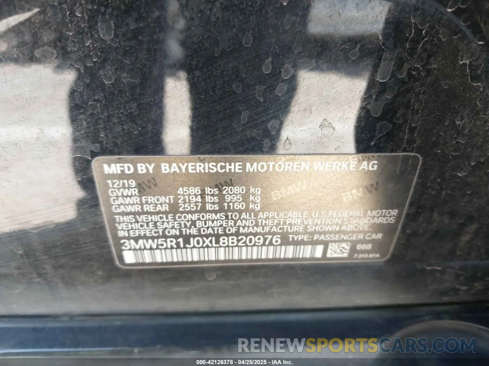 9 Photograph of a damaged car 3MW5R1J0XL8B20976 BMW 330I 2020