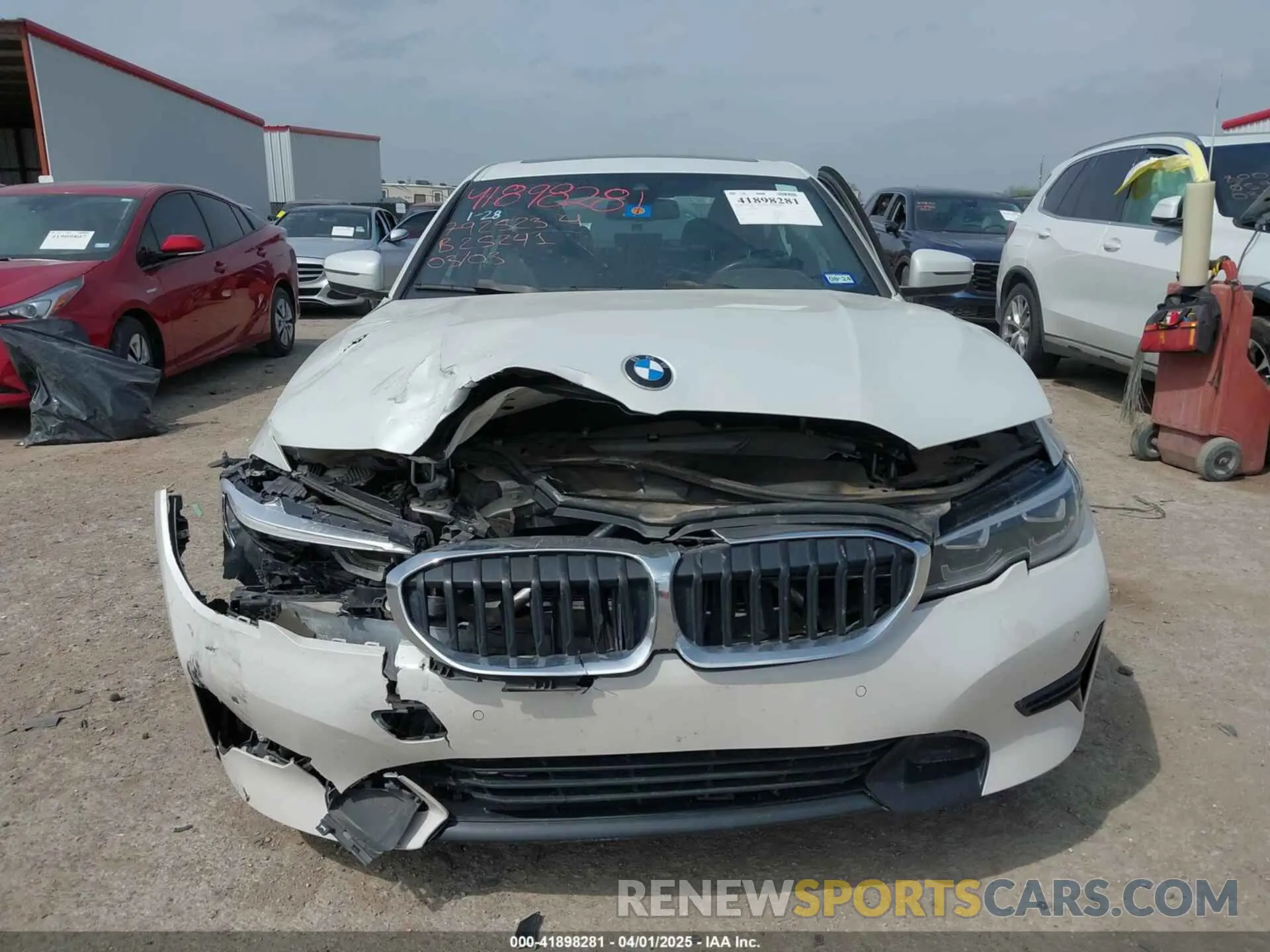 11 Photograph of a damaged car 3MW5R1J0XL8B25241 BMW 330I 2020