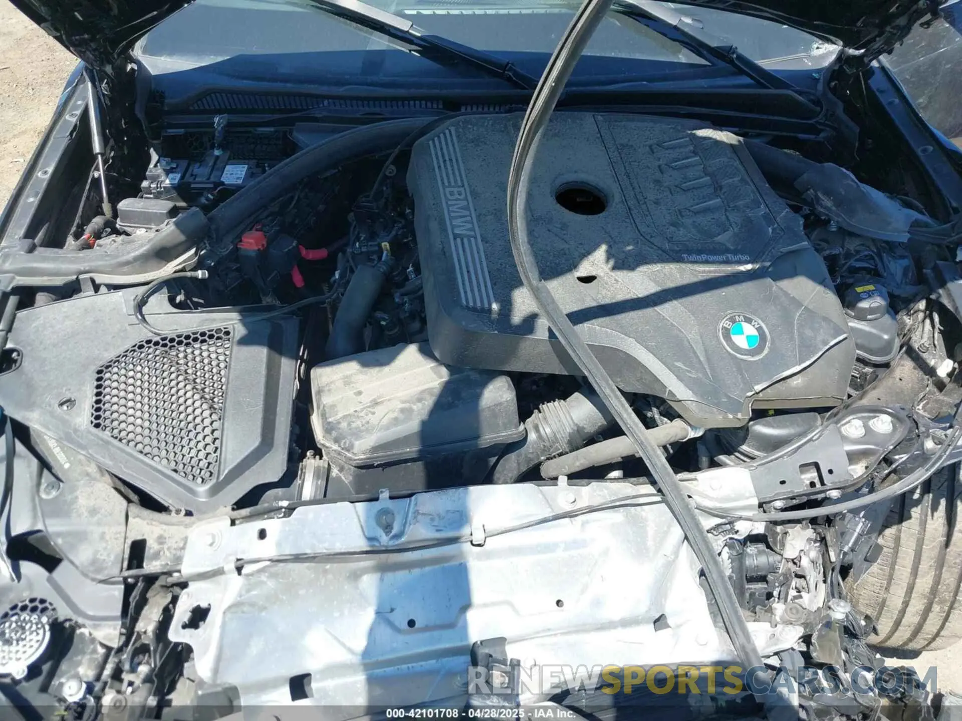10 Photograph of a damaged car 3MW5R1J0XL8B30004 BMW 330I 2020