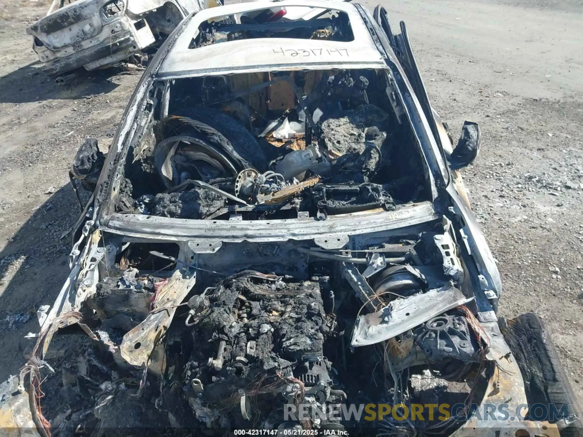 14 Photograph of a damaged car 3MW5R1J0XL8B31024 BMW 330I 2020