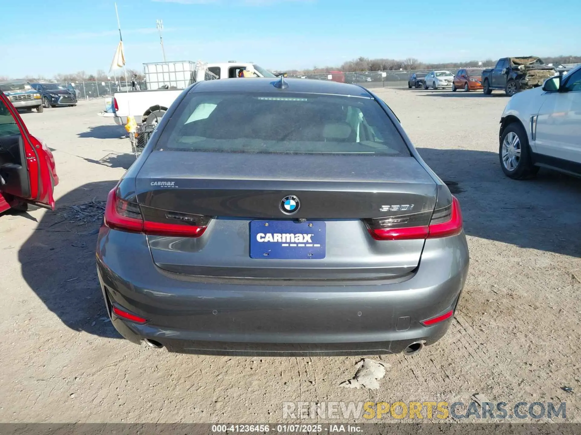 15 Photograph of a damaged car 3MW5R1J0XL8B39625 BMW 330I 2020