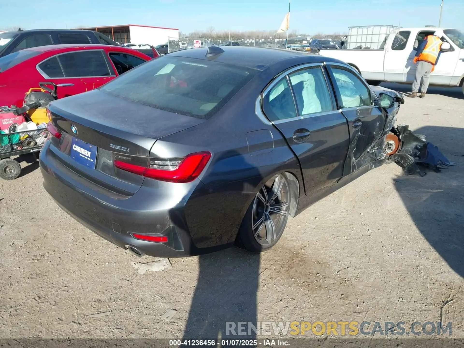 4 Photograph of a damaged car 3MW5R1J0XL8B39625 BMW 330I 2020