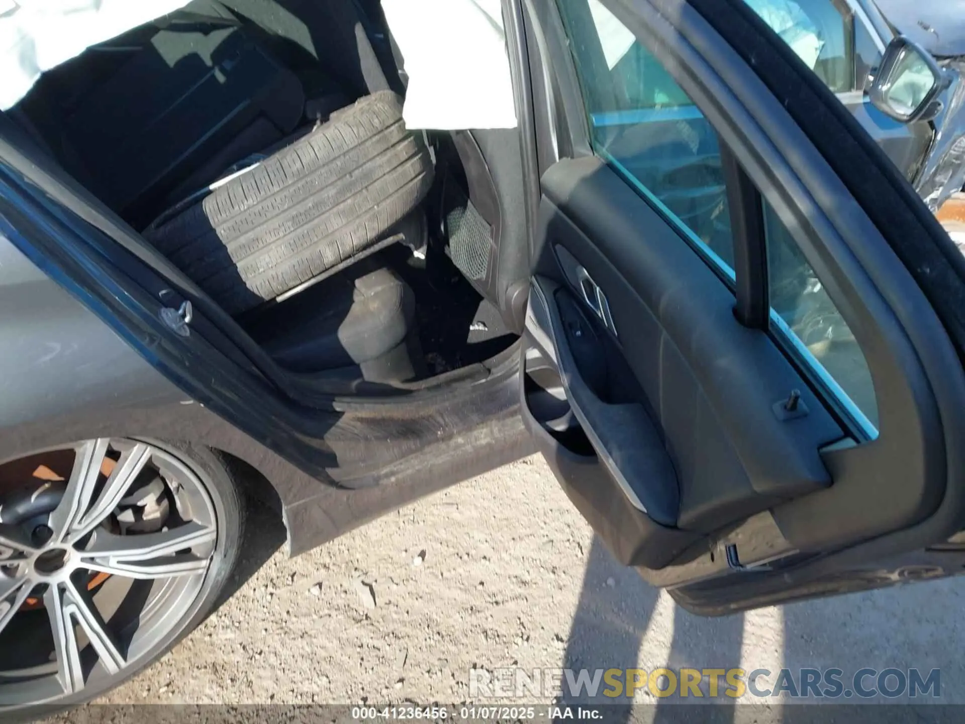 8 Photograph of a damaged car 3MW5R1J0XL8B39625 BMW 330I 2020