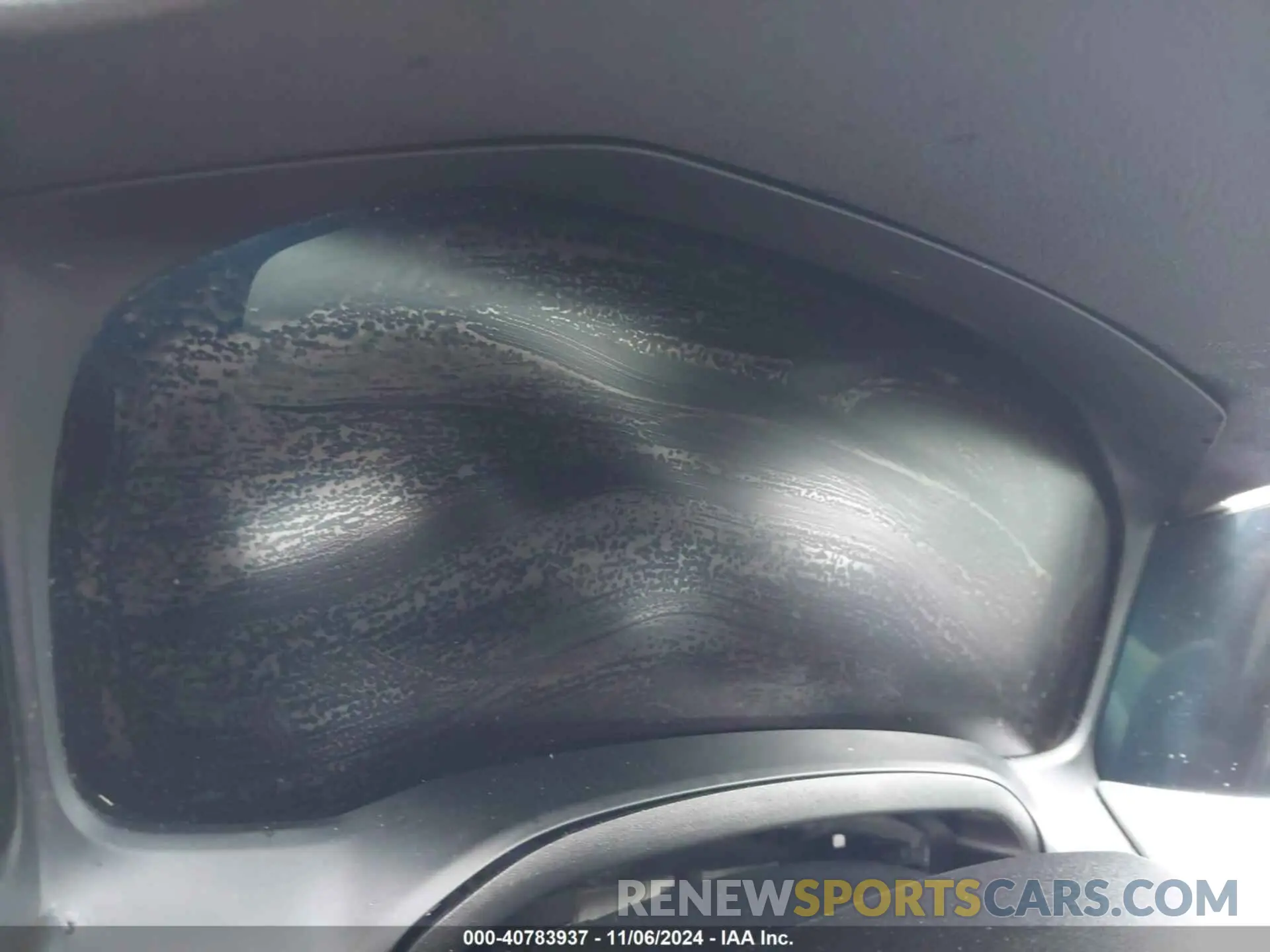 7 Photograph of a damaged car 3MW5R7J00L8B04255 BMW 330I 2020