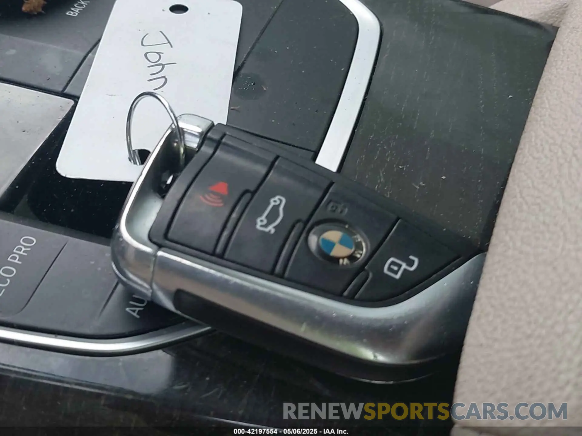 11 Photograph of a damaged car 3MW5R7J00L8B06071 BMW 330I 2020