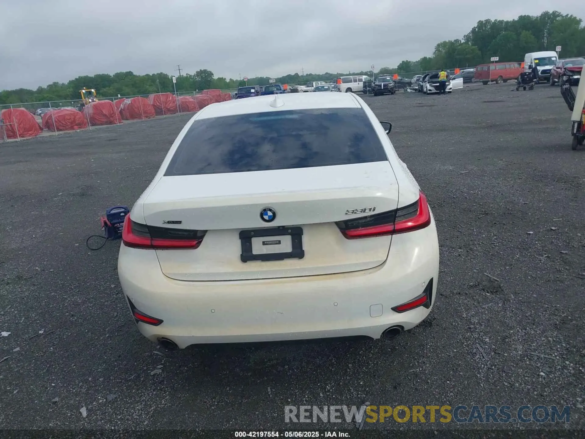 16 Photograph of a damaged car 3MW5R7J00L8B06071 BMW 330I 2020