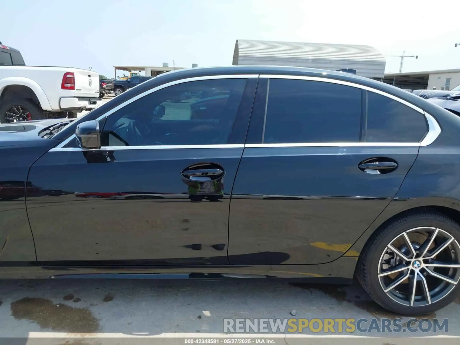 14 Photograph of a damaged car 3MW5R7J00L8B15482 BMW 330I 2020