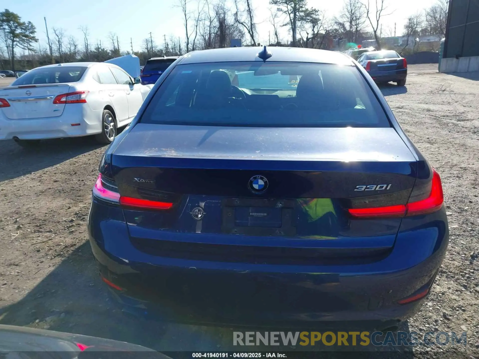 16 Photograph of a damaged car 3MW5R7J00L8B32413 BMW 330I 2020
