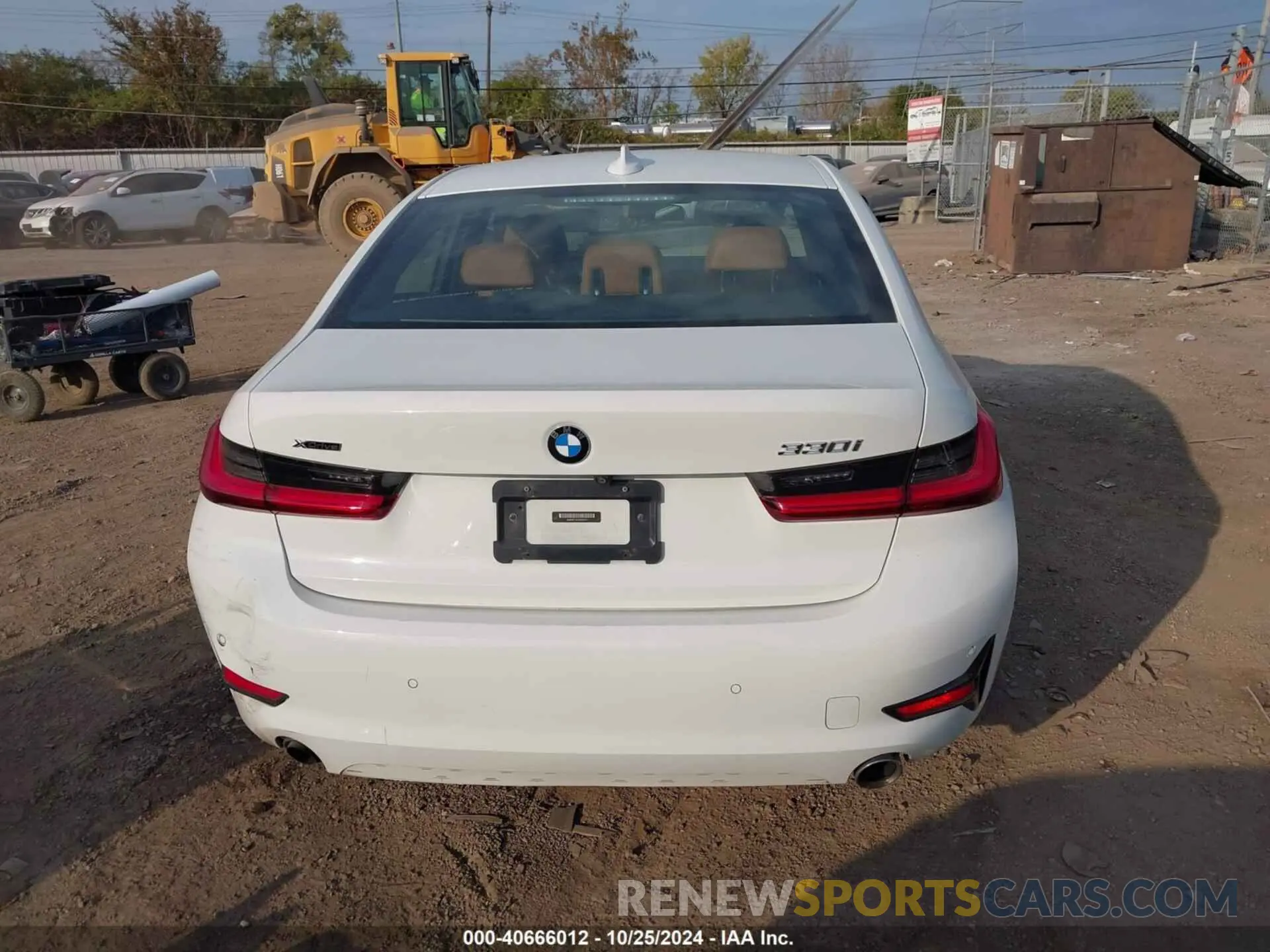17 Photograph of a damaged car 3MW5R7J01L8B05074 BMW 330I 2020
