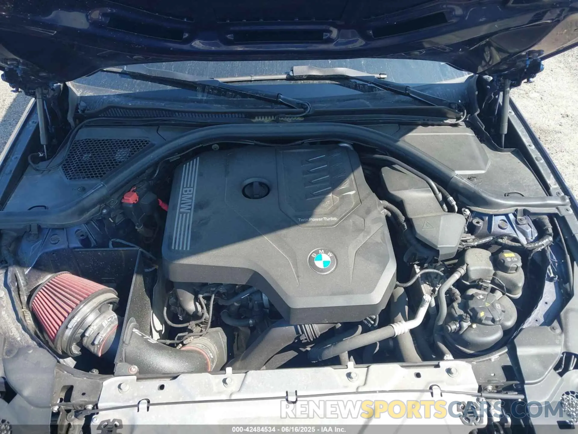 10 Photograph of a damaged car 3MW5R7J01L8B09898 BMW 330I 2020