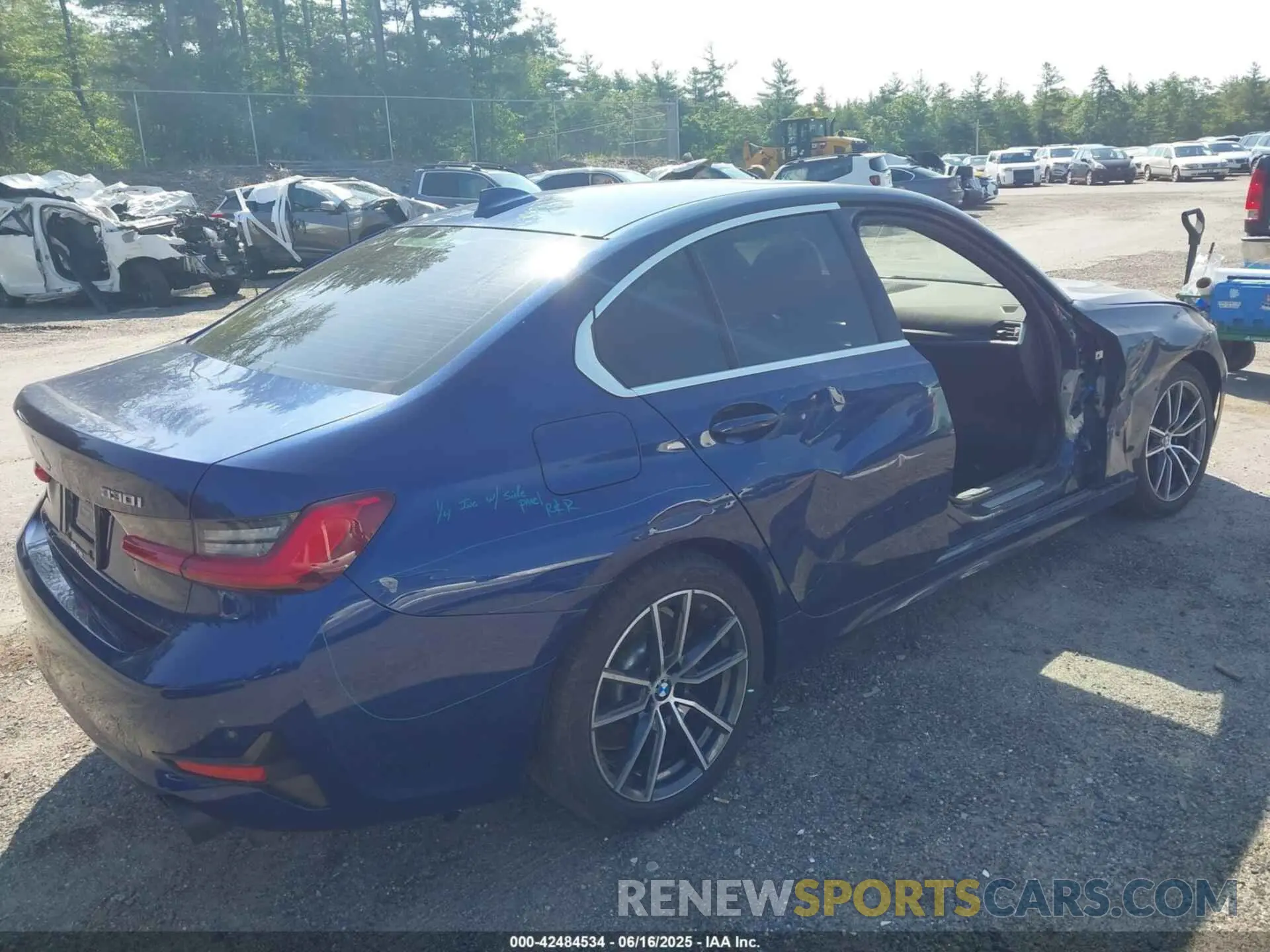 4 Photograph of a damaged car 3MW5R7J01L8B09898 BMW 330I 2020