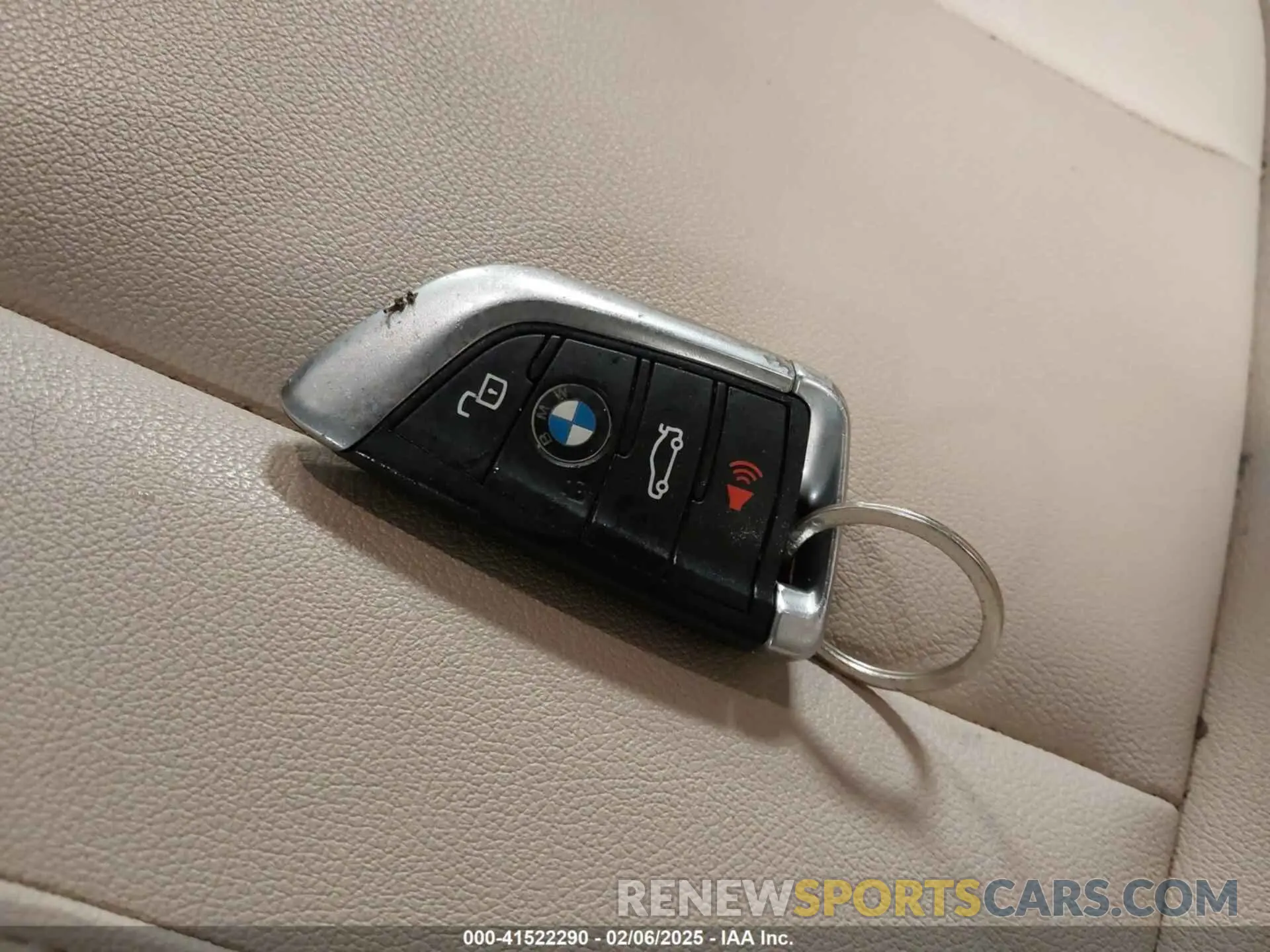 11 Photograph of a damaged car 3MW5R7J01L8B17306 BMW 330I 2020