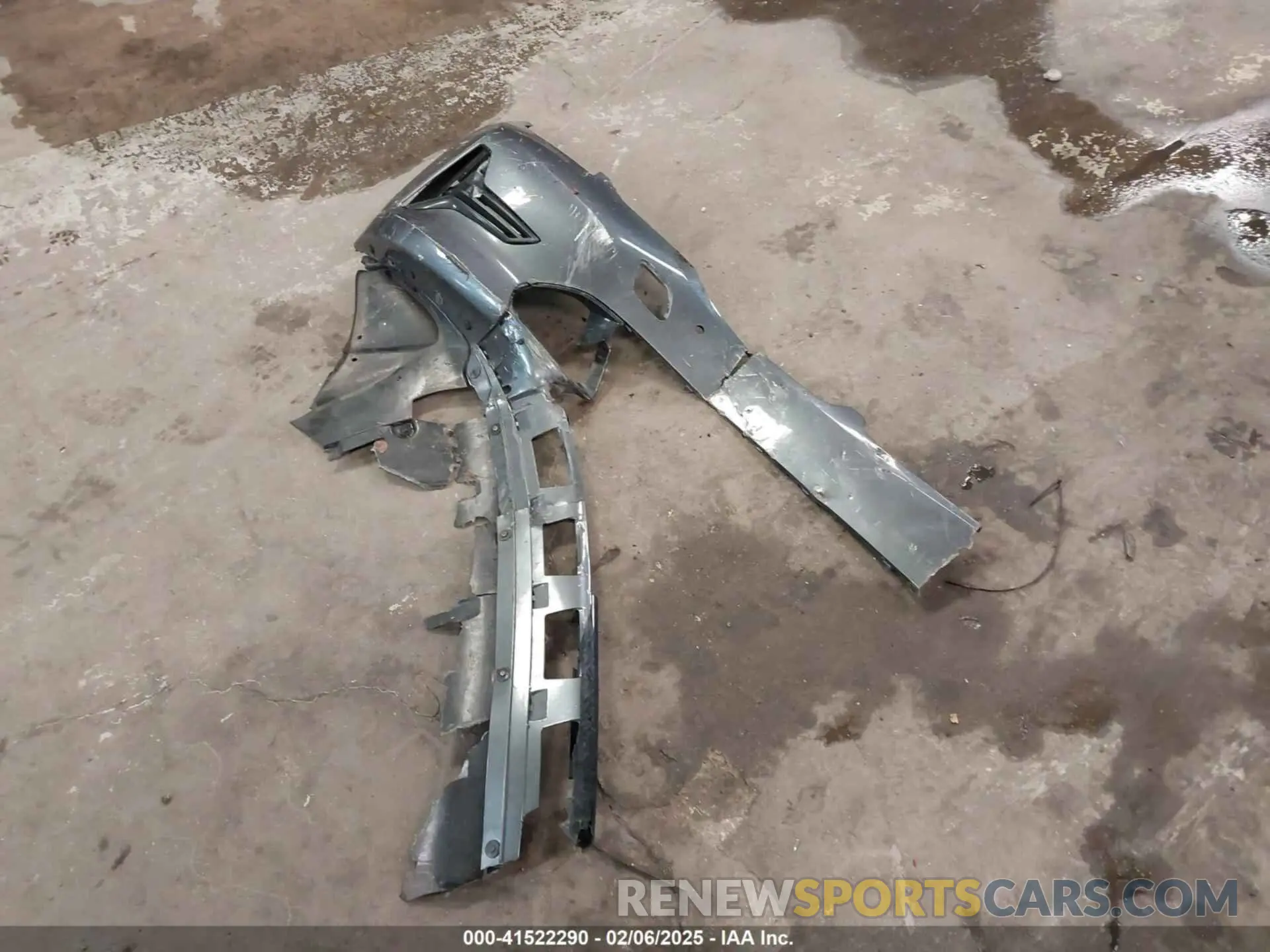 12 Photograph of a damaged car 3MW5R7J01L8B17306 BMW 330I 2020