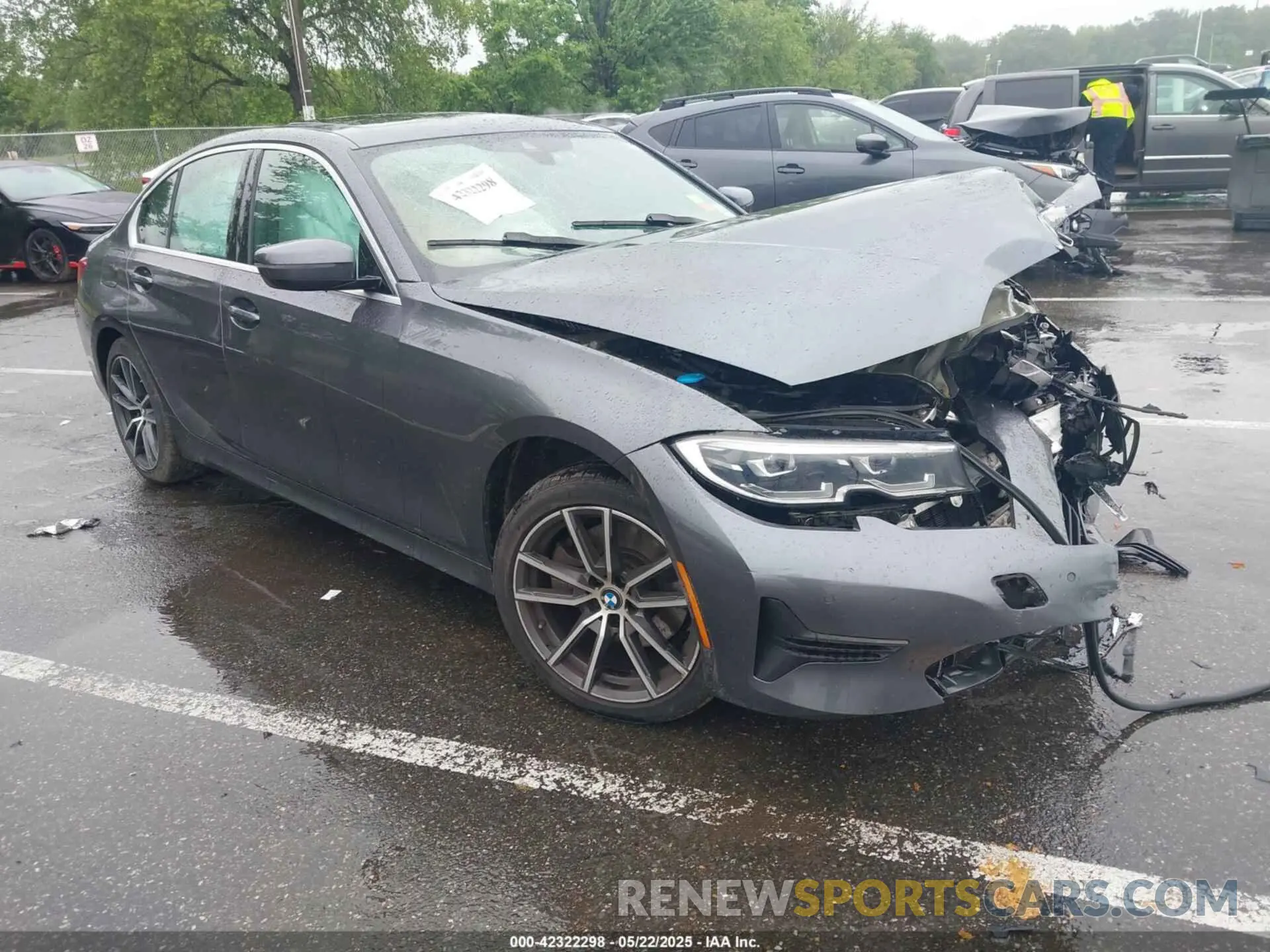 1 Photograph of a damaged car 3MW5R7J02L8B11434 BMW 330I 2020