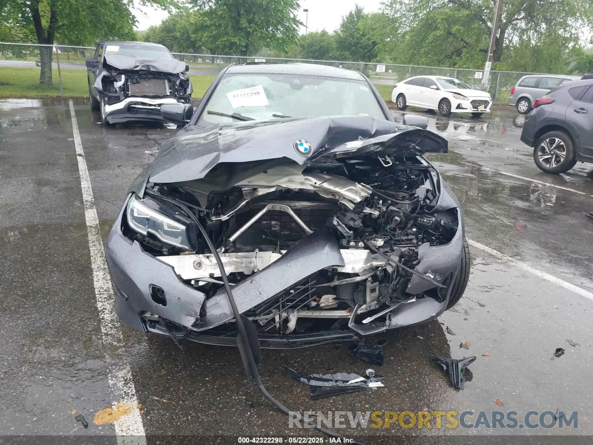 12 Photograph of a damaged car 3MW5R7J02L8B11434 BMW 330I 2020