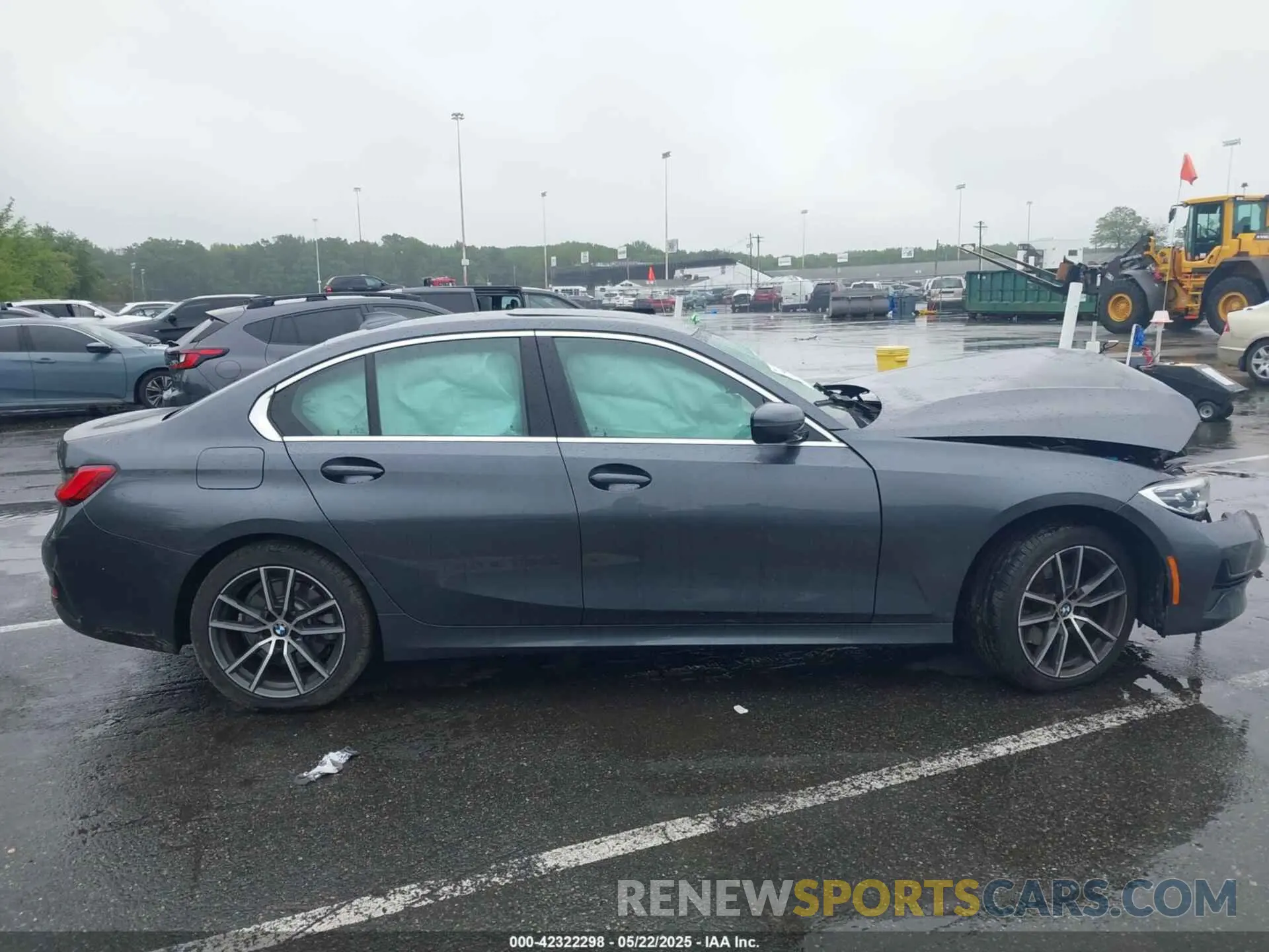 13 Photograph of a damaged car 3MW5R7J02L8B11434 BMW 330I 2020