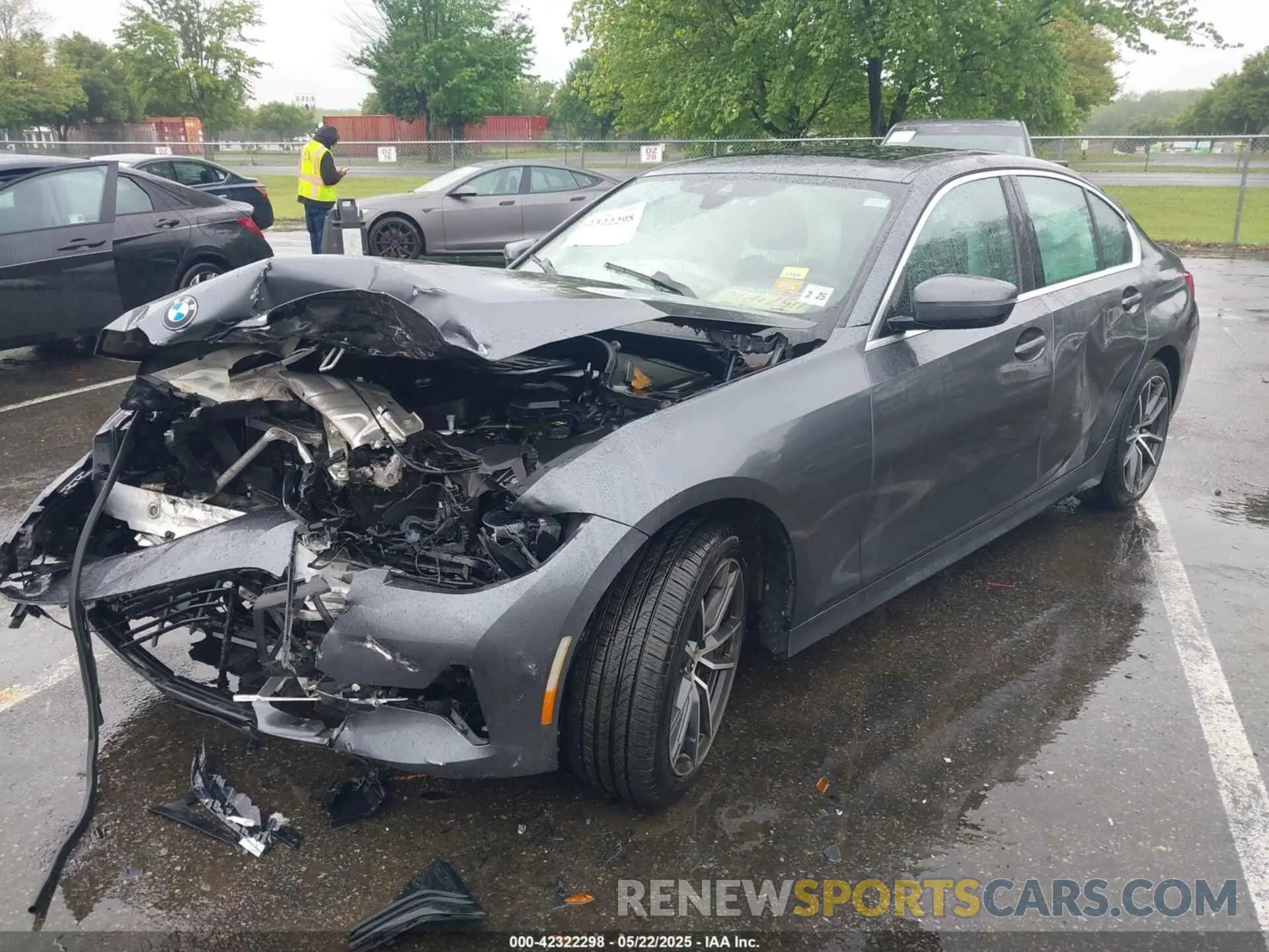 2 Photograph of a damaged car 3MW5R7J02L8B11434 BMW 330I 2020
