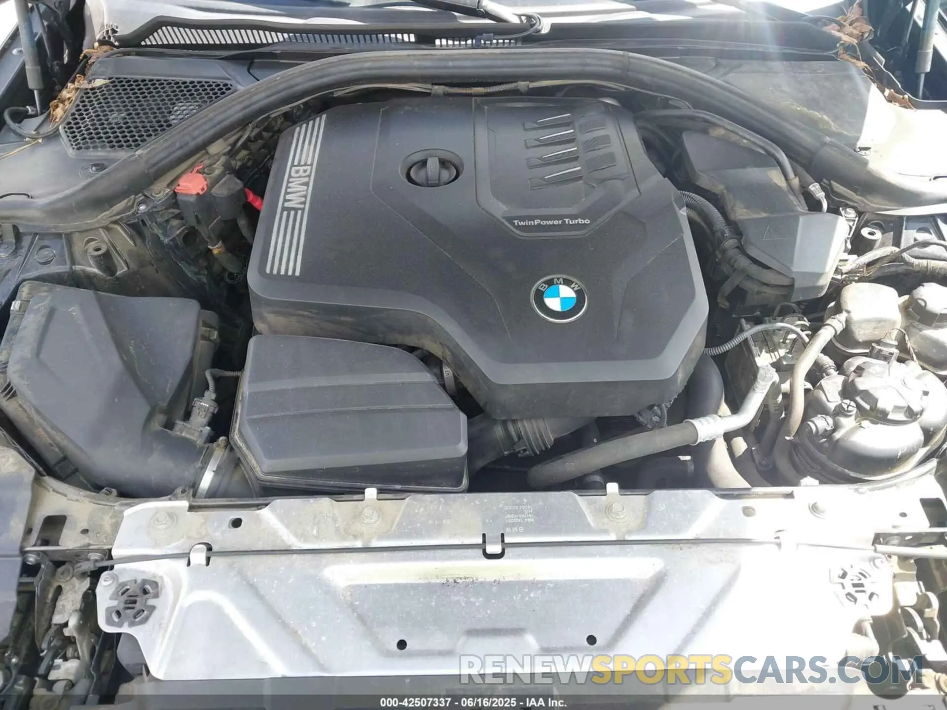 10 Photograph of a damaged car 3MW5R7J04L8B08616 BMW 330I 2020