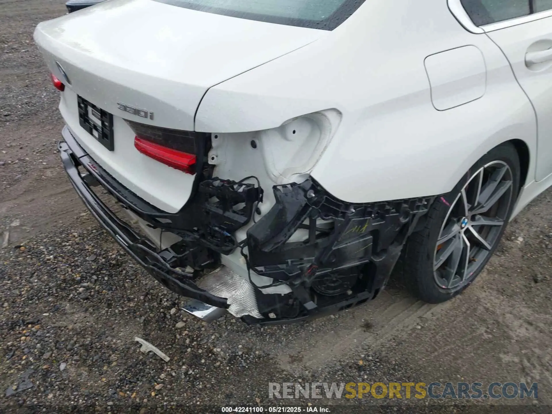 20 Photograph of a damaged car 3MW5R7J06L8B08925 BMW 330I 2020