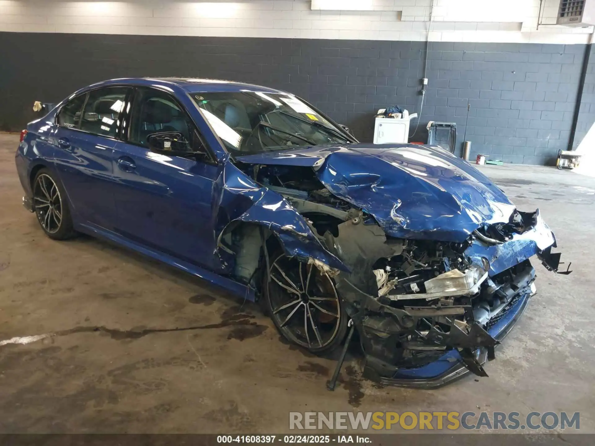 1 Photograph of a damaged car 3MW5R7J07L8B16306 BMW 330I 2020
