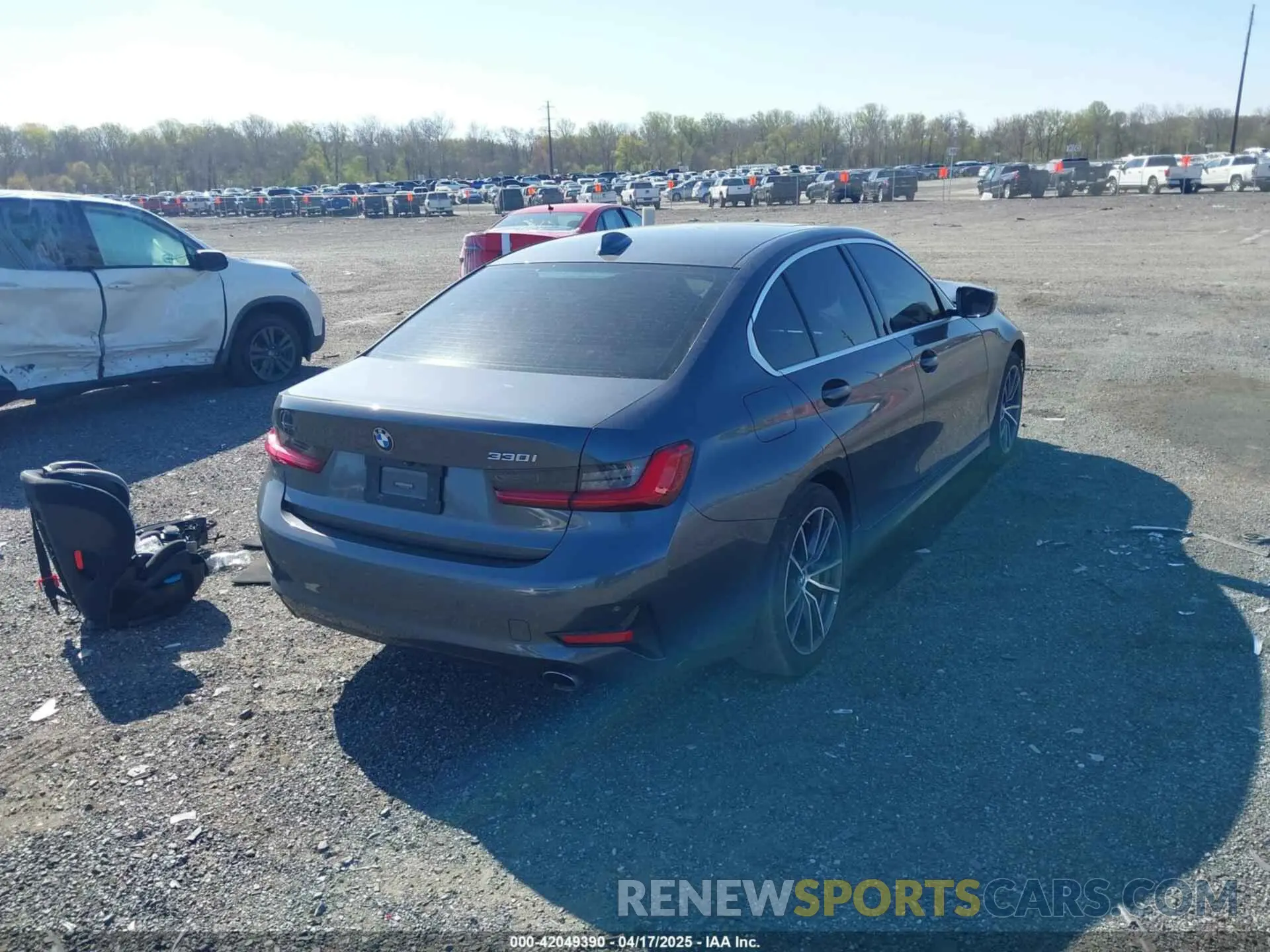 4 Photograph of a damaged car 3MW5R7J07L8B16676 BMW 330I 2020